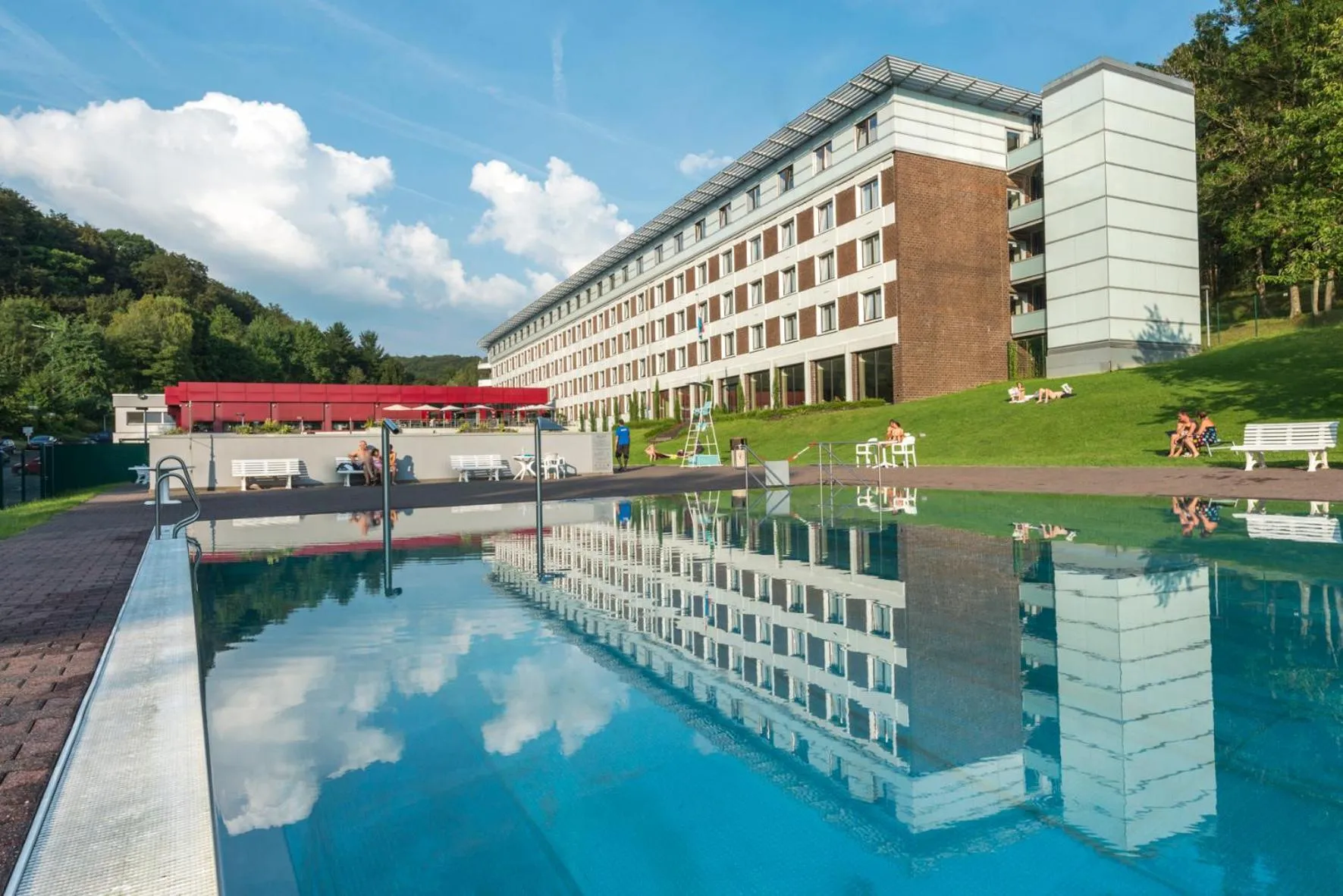 Swimming pool in Parc Hotel Alvisse
