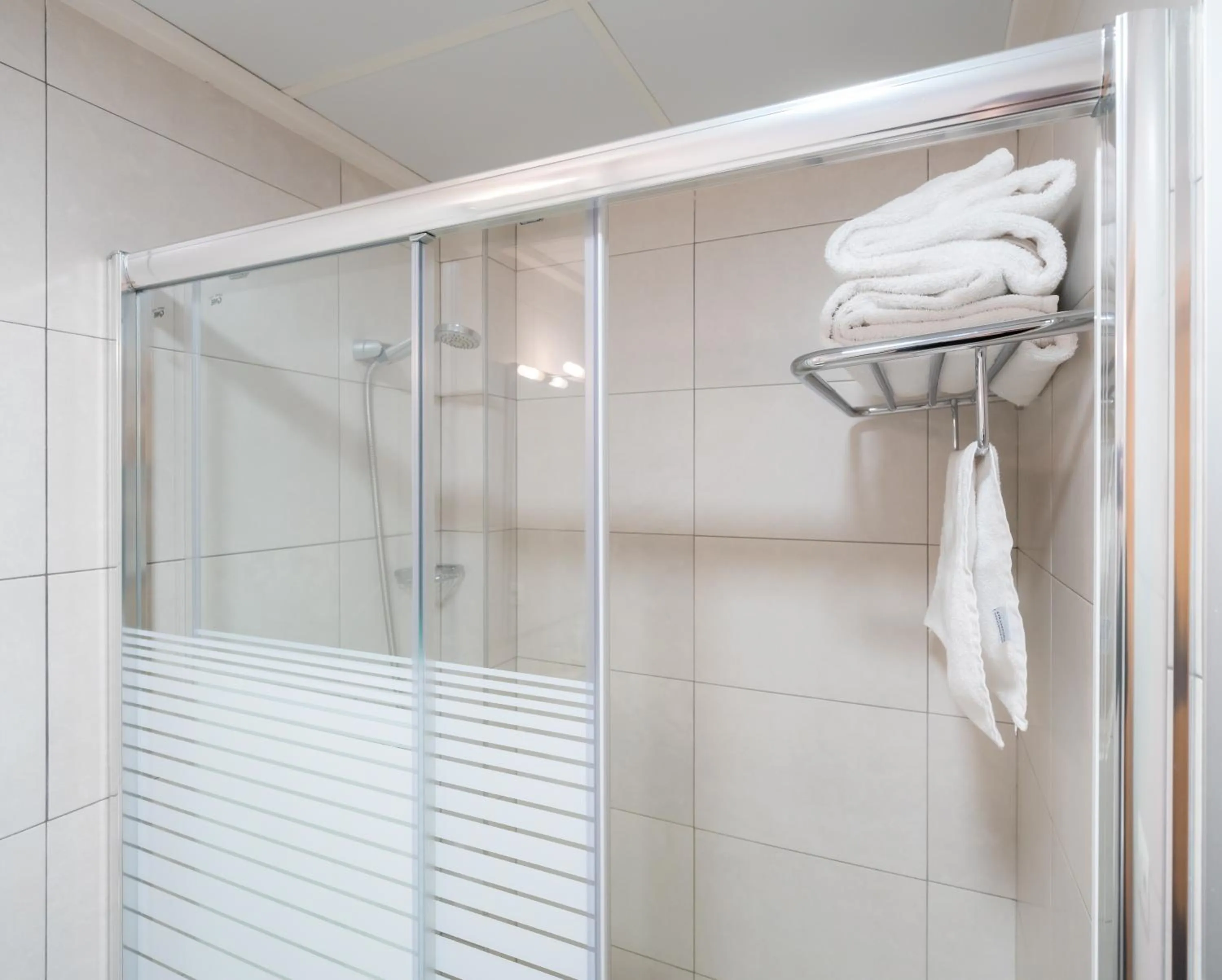 Shower in La City Mercado