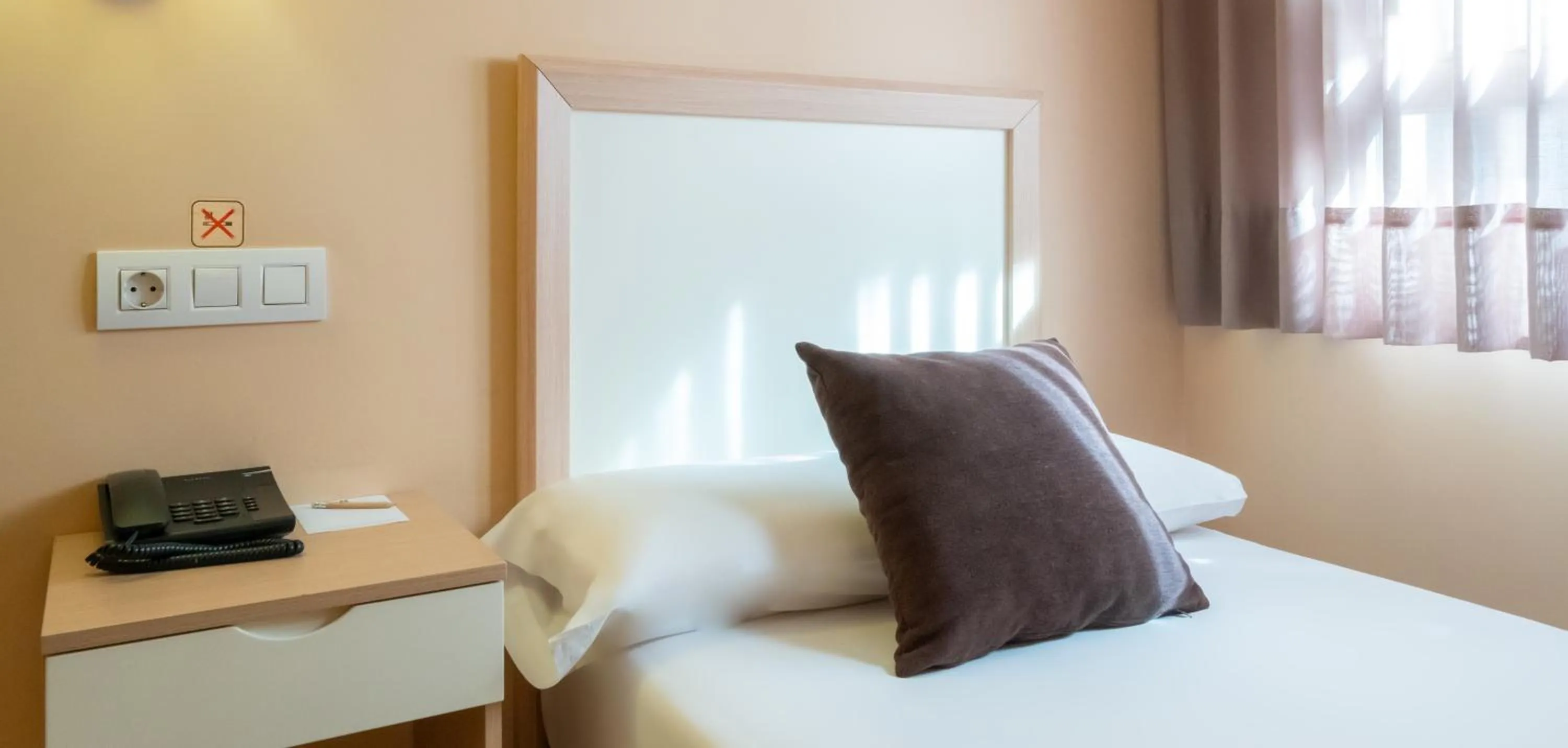 Photo of the whole room, Bed in La City Mercado