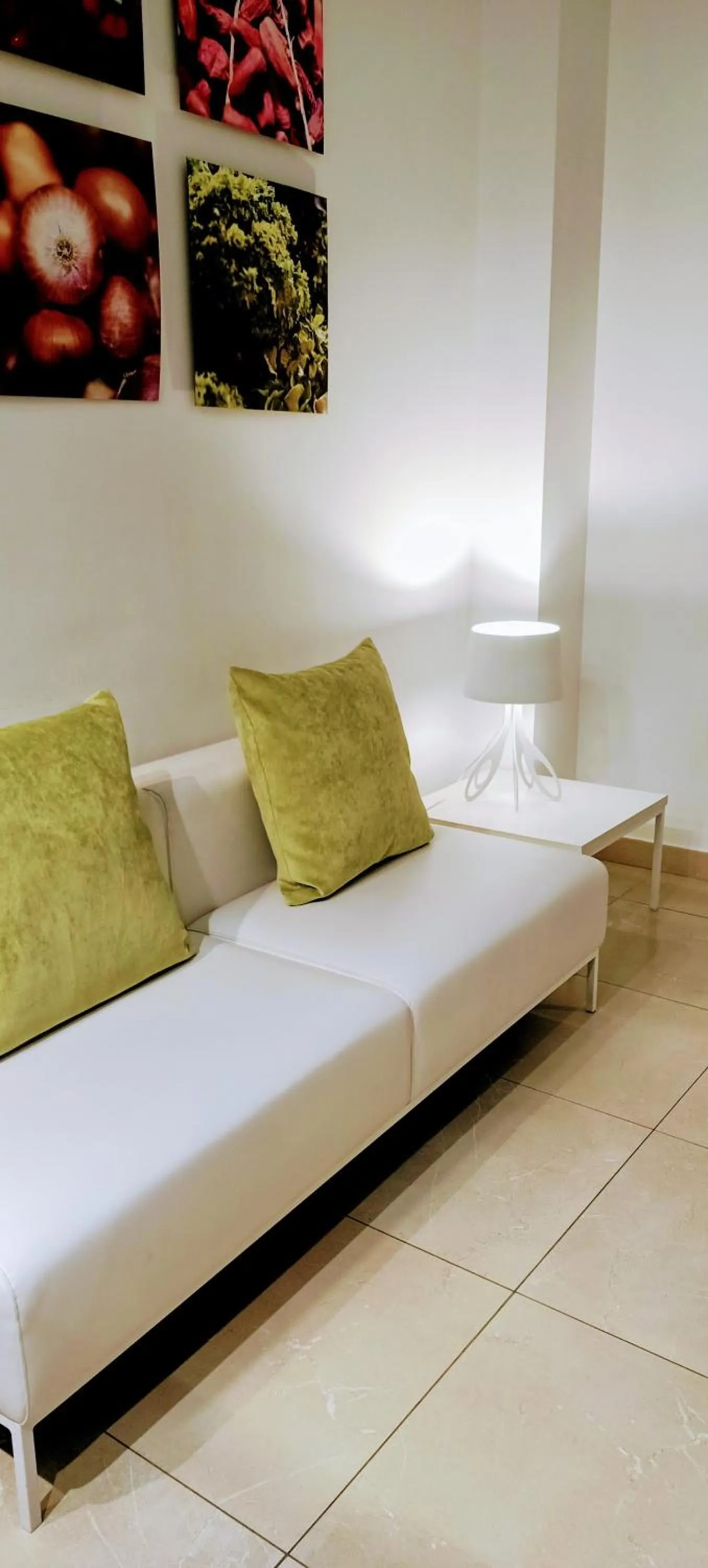 Communal lounge/ TV room, Bed in La City Mercado