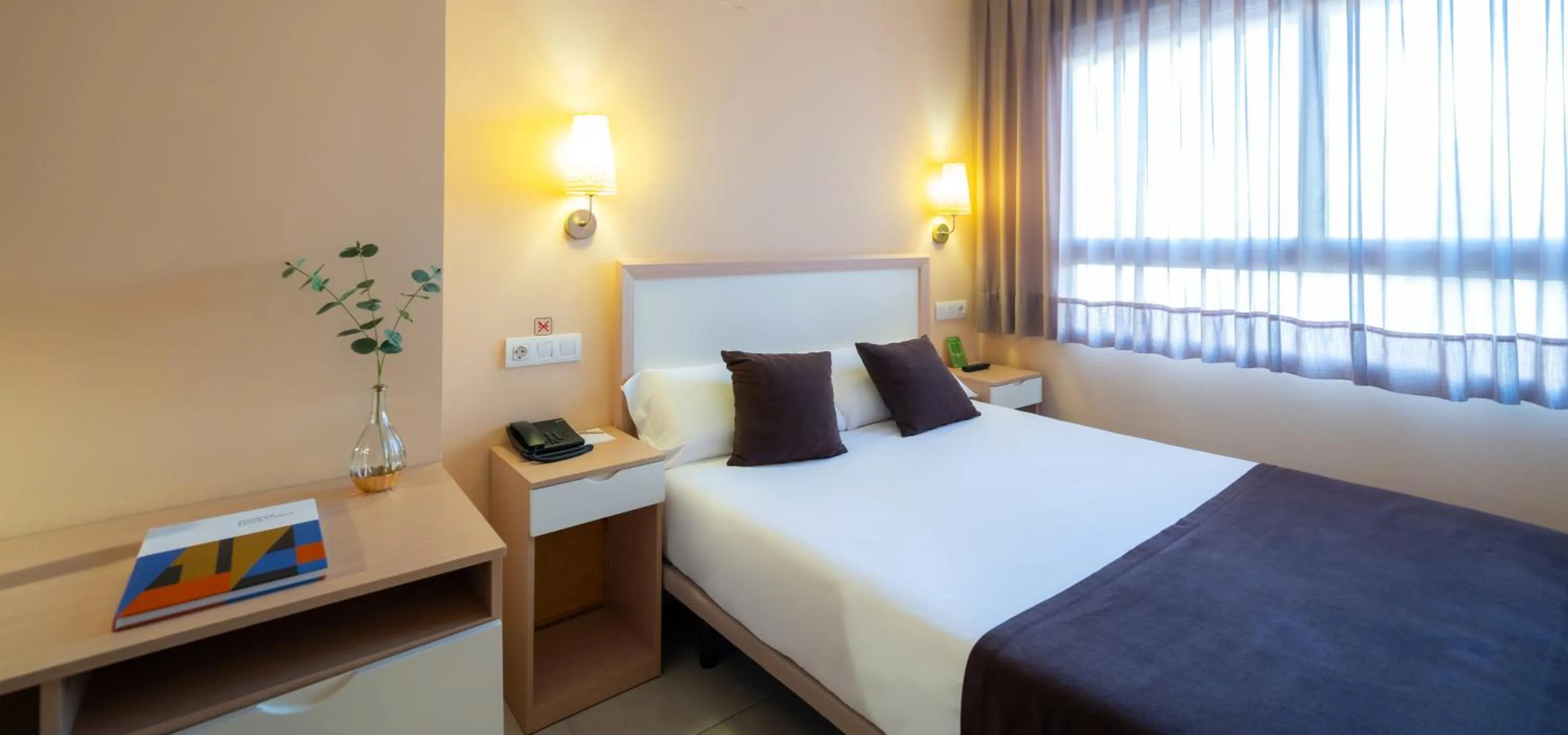 Photo of the whole room, Bed in La City Mercado