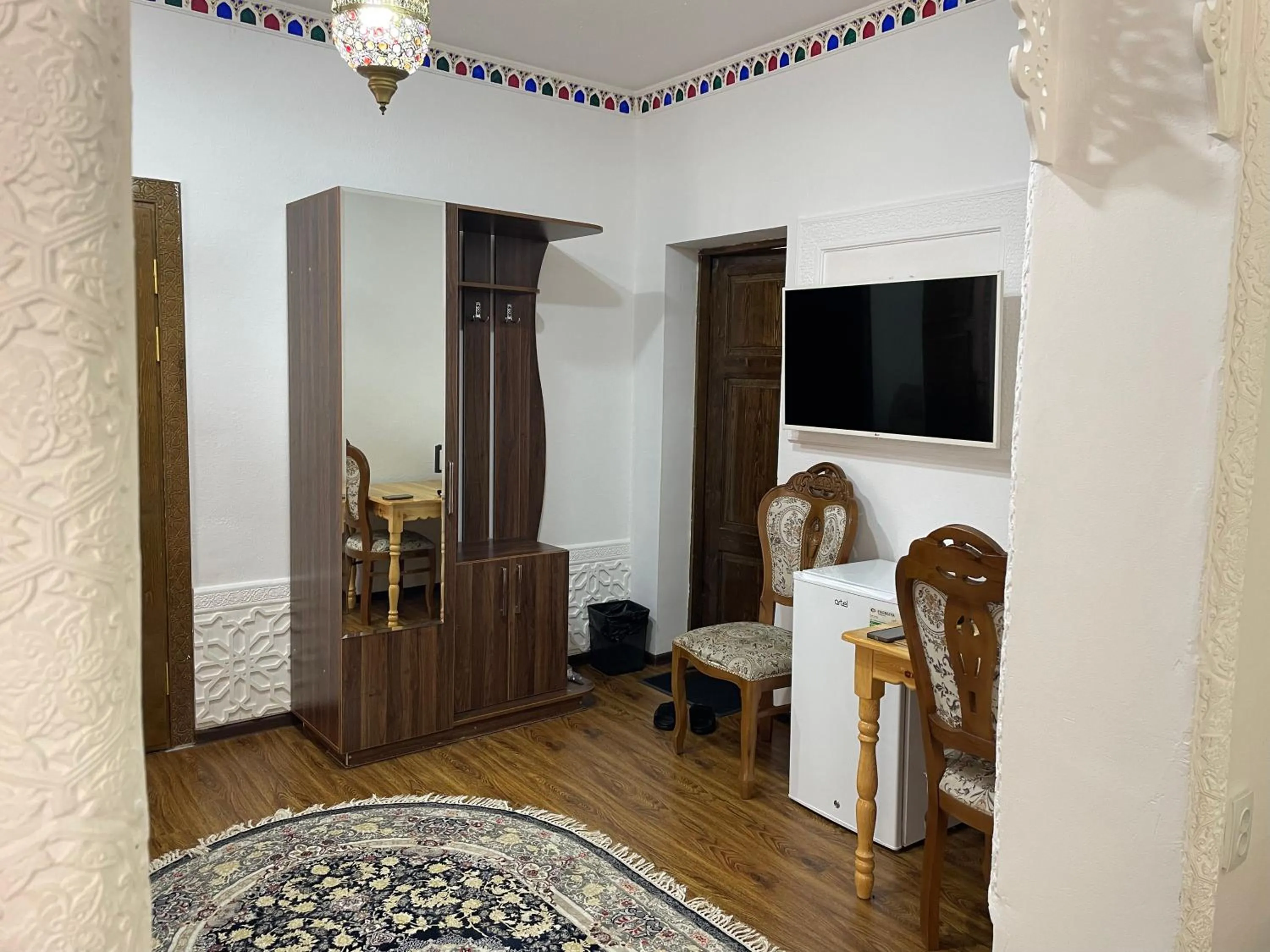 TV and multimedia in Bukhara Baraka Boutique Hotel