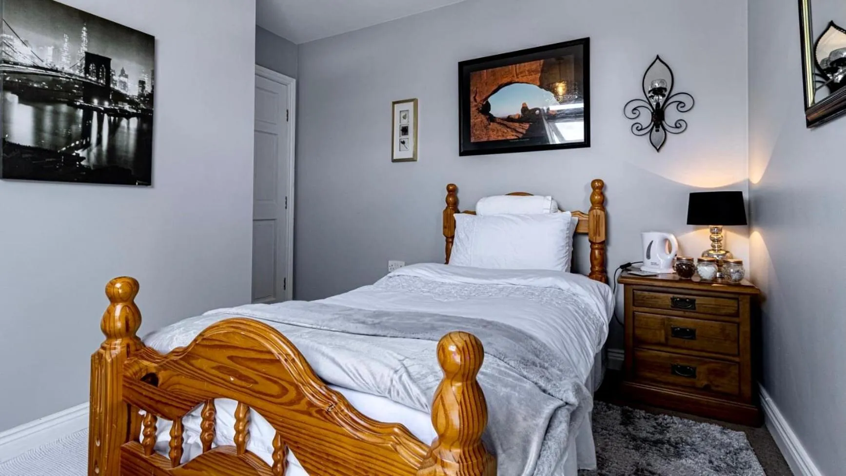 Bed in Woodleigh Lodge