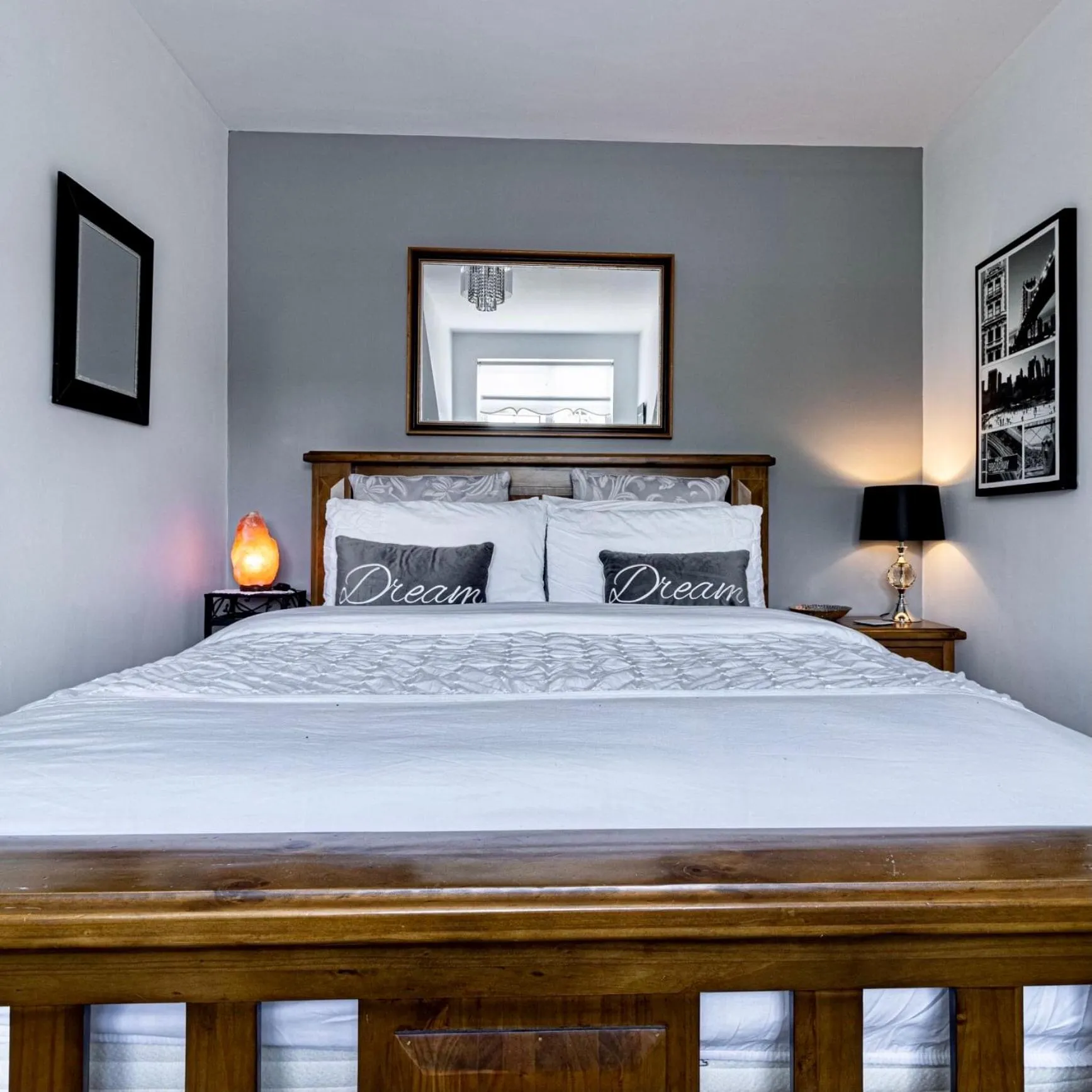 Bed in Woodleigh Lodge