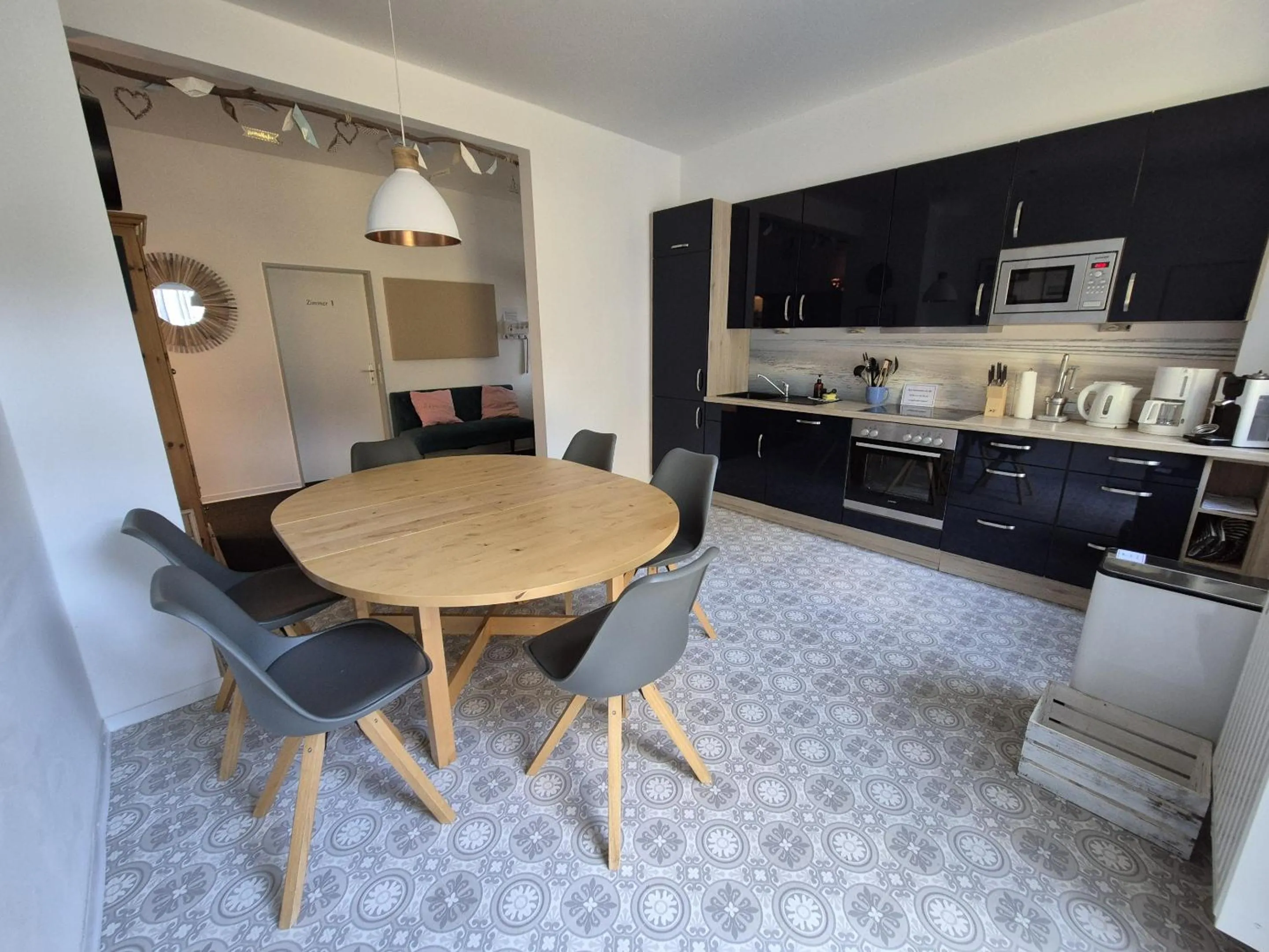 Kitchen or kitchenette in Gästehaus bed & kitchen