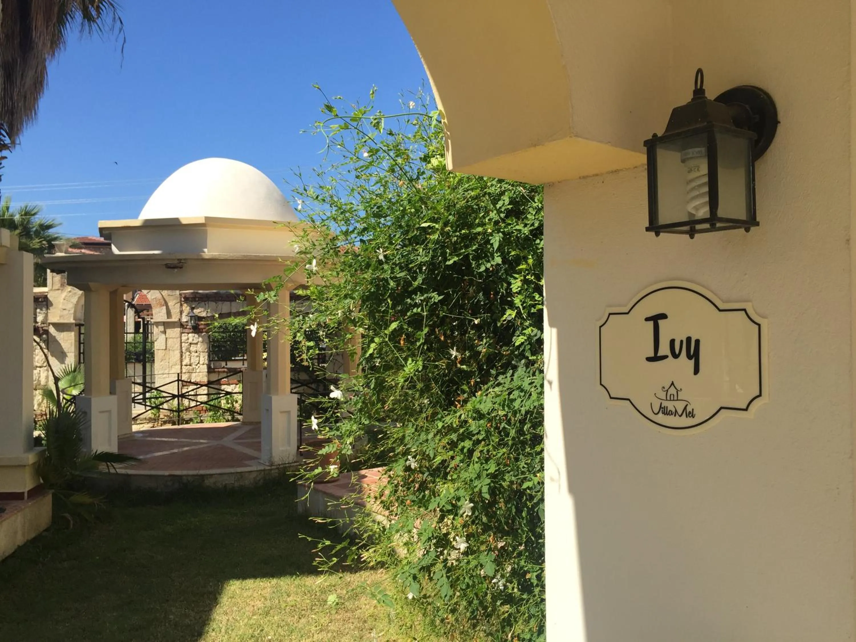 Property building in VillaMel