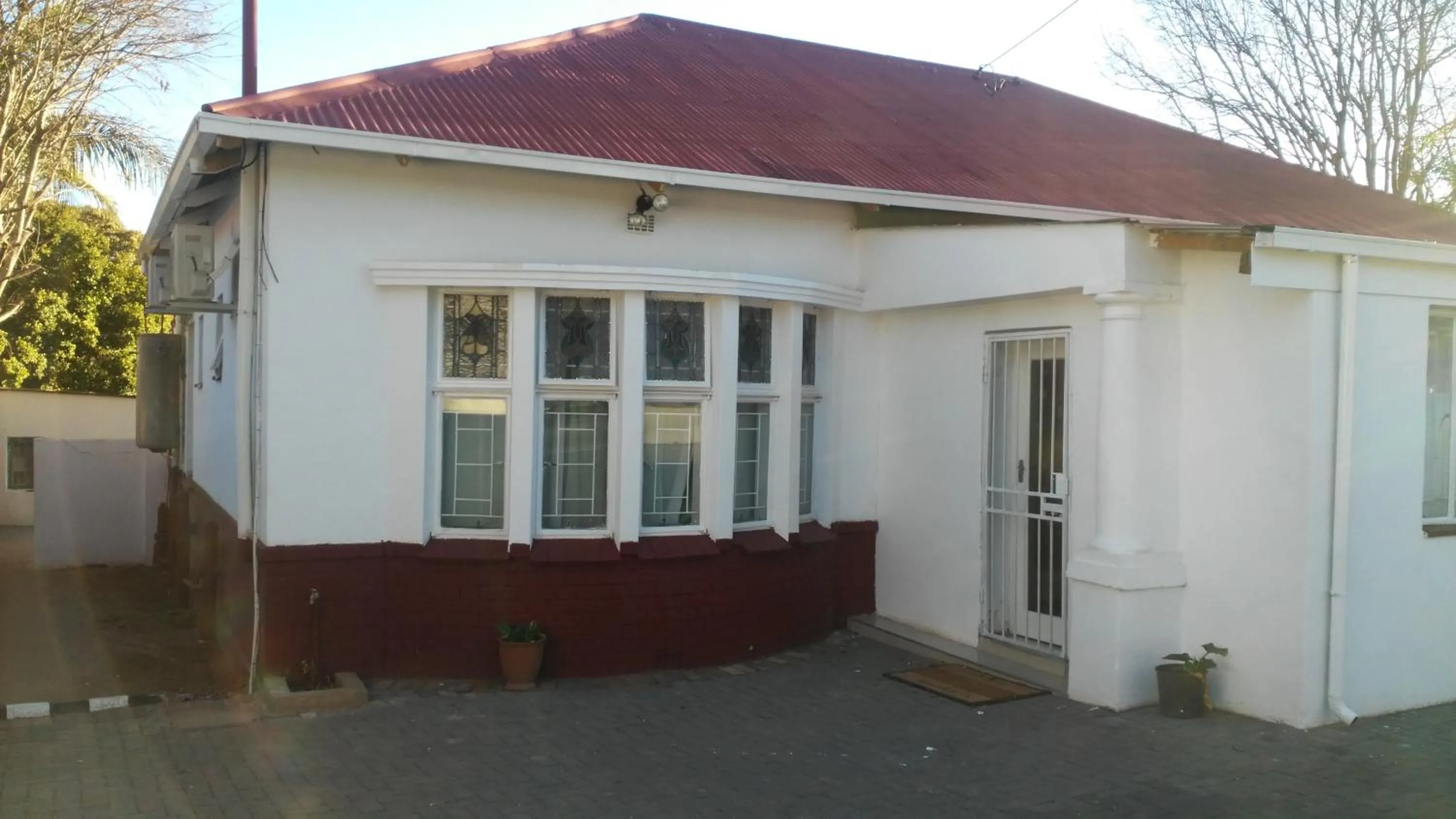 Facade/entrance in Valley Guest House