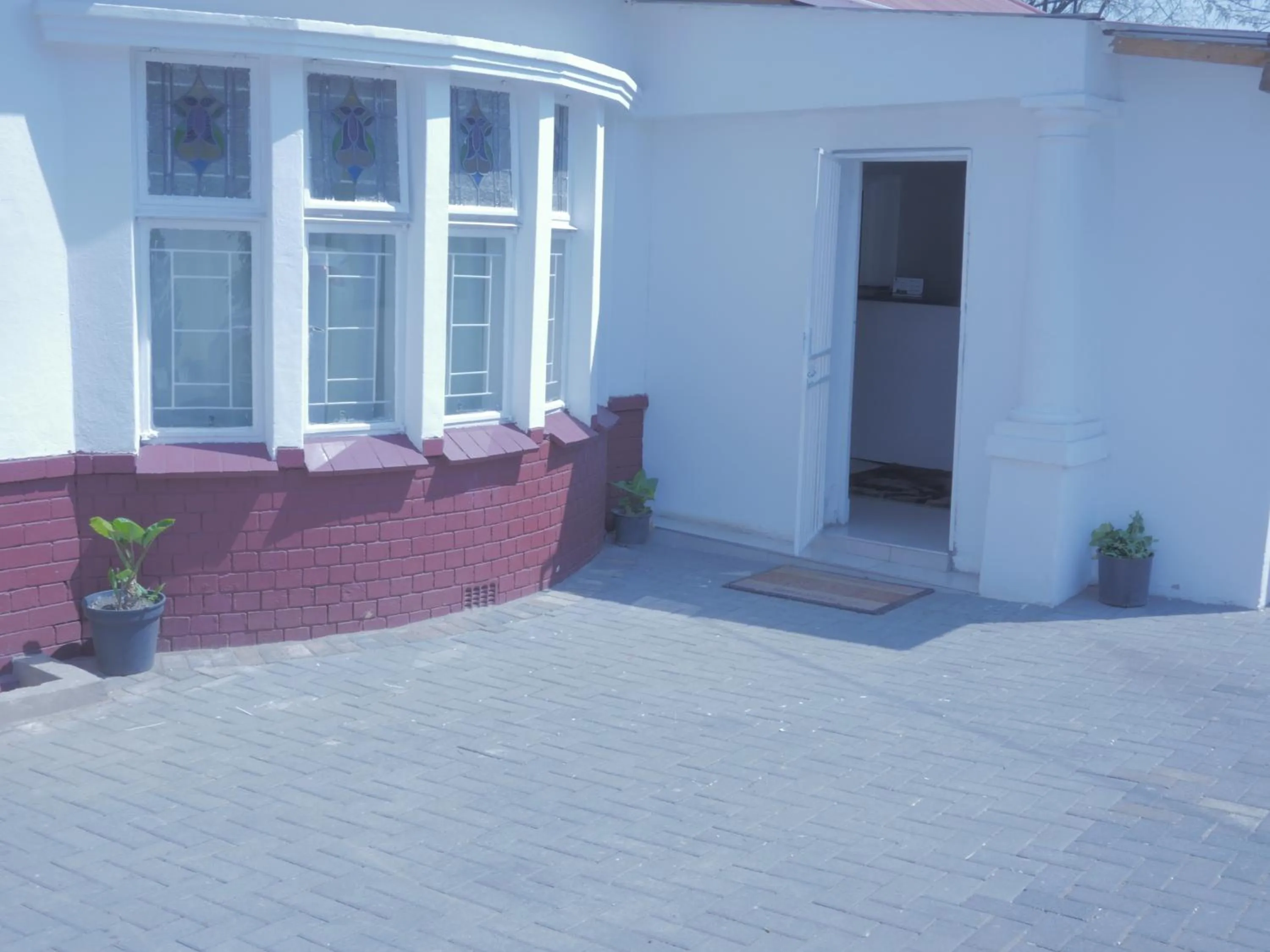 Facade/entrance in Valley Guest House