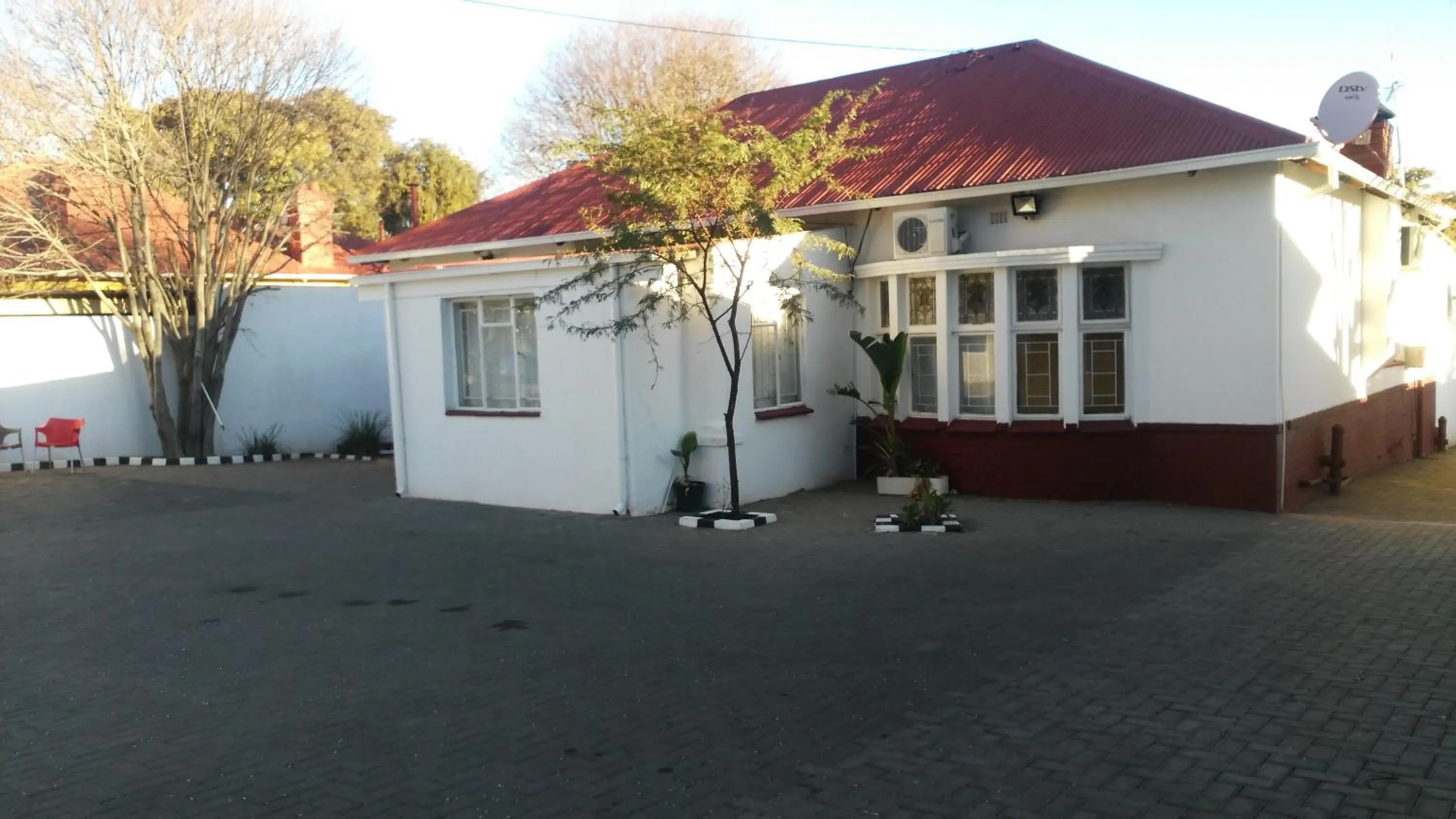 Facade/entrance in Valley Guest House