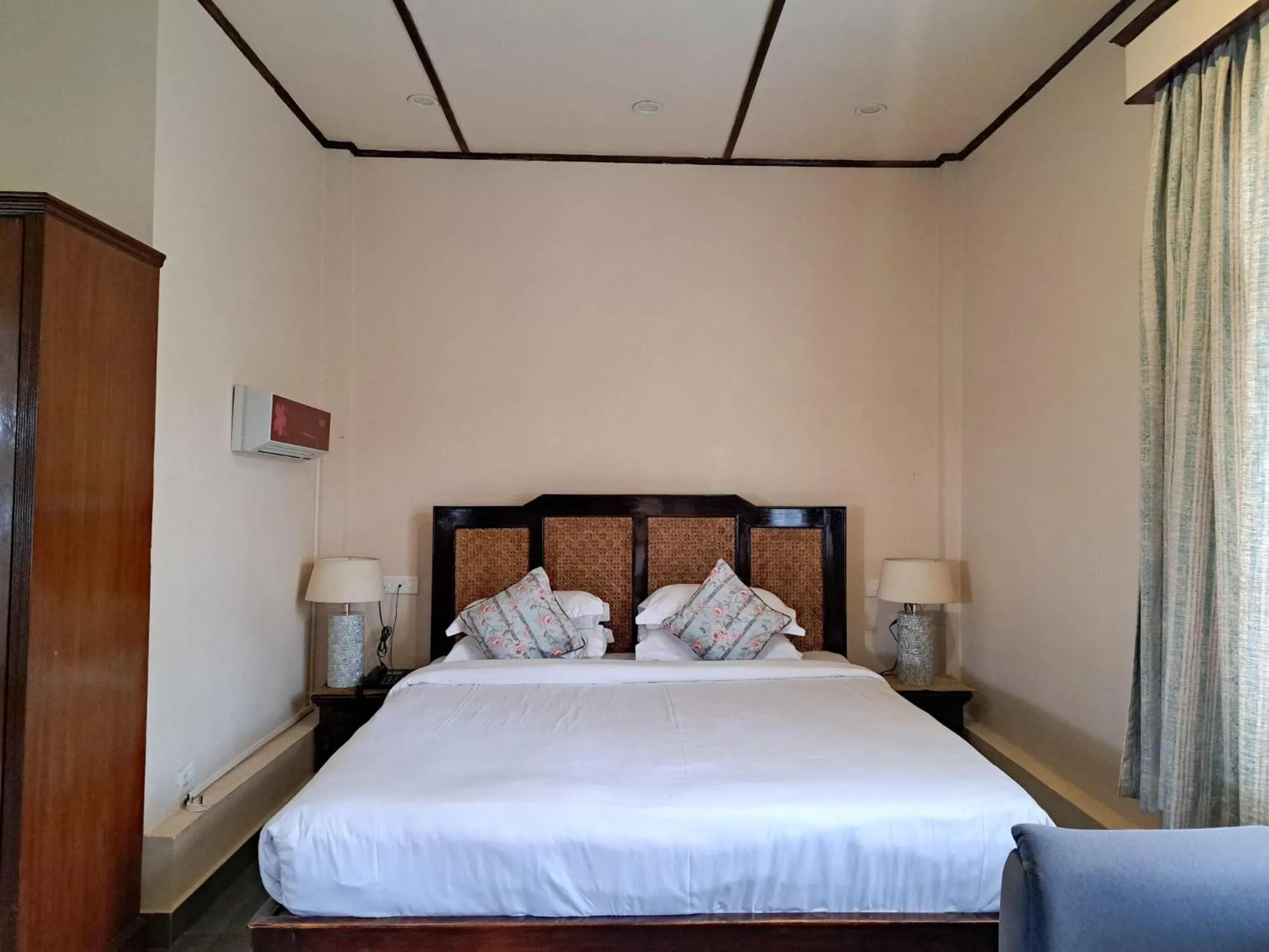 Bed in The Heritage Club - Tripura Castle Hotel and Spa