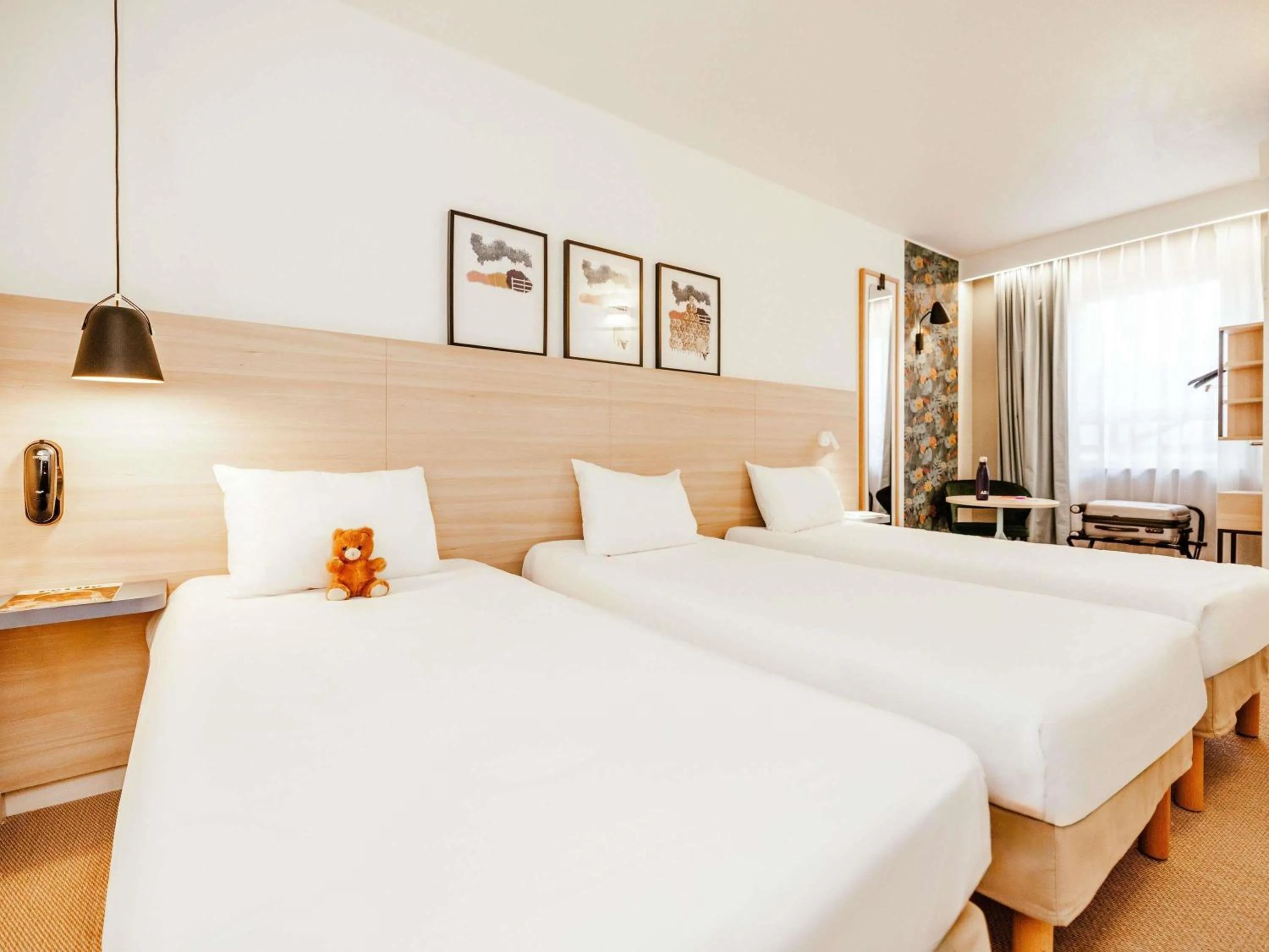 Bedroom, Bed in ibis Styles Luxembourg Centre Gare