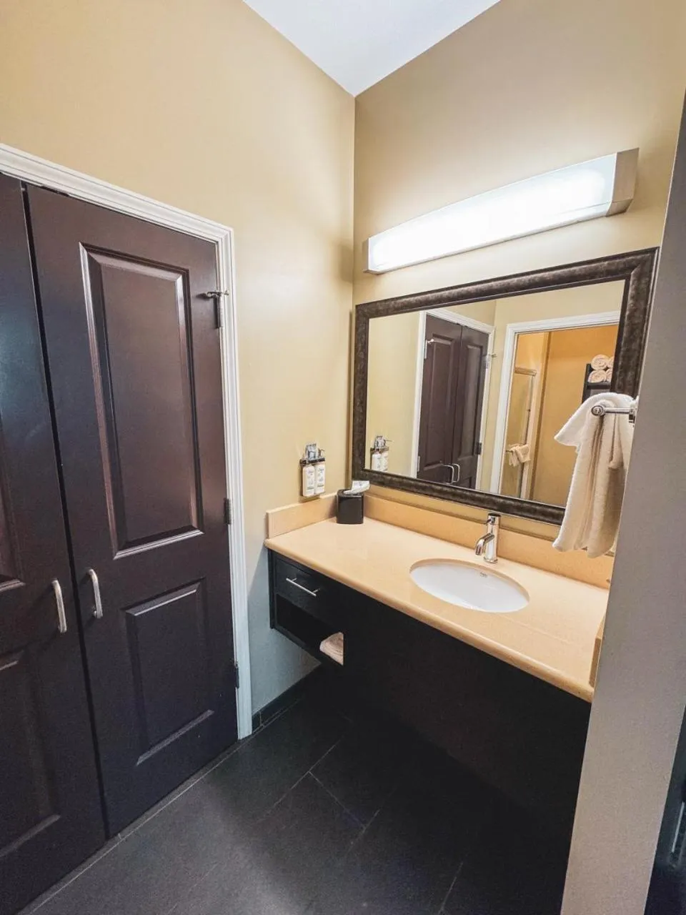 Bathroom in Staybridge Suites Marquette by IHG