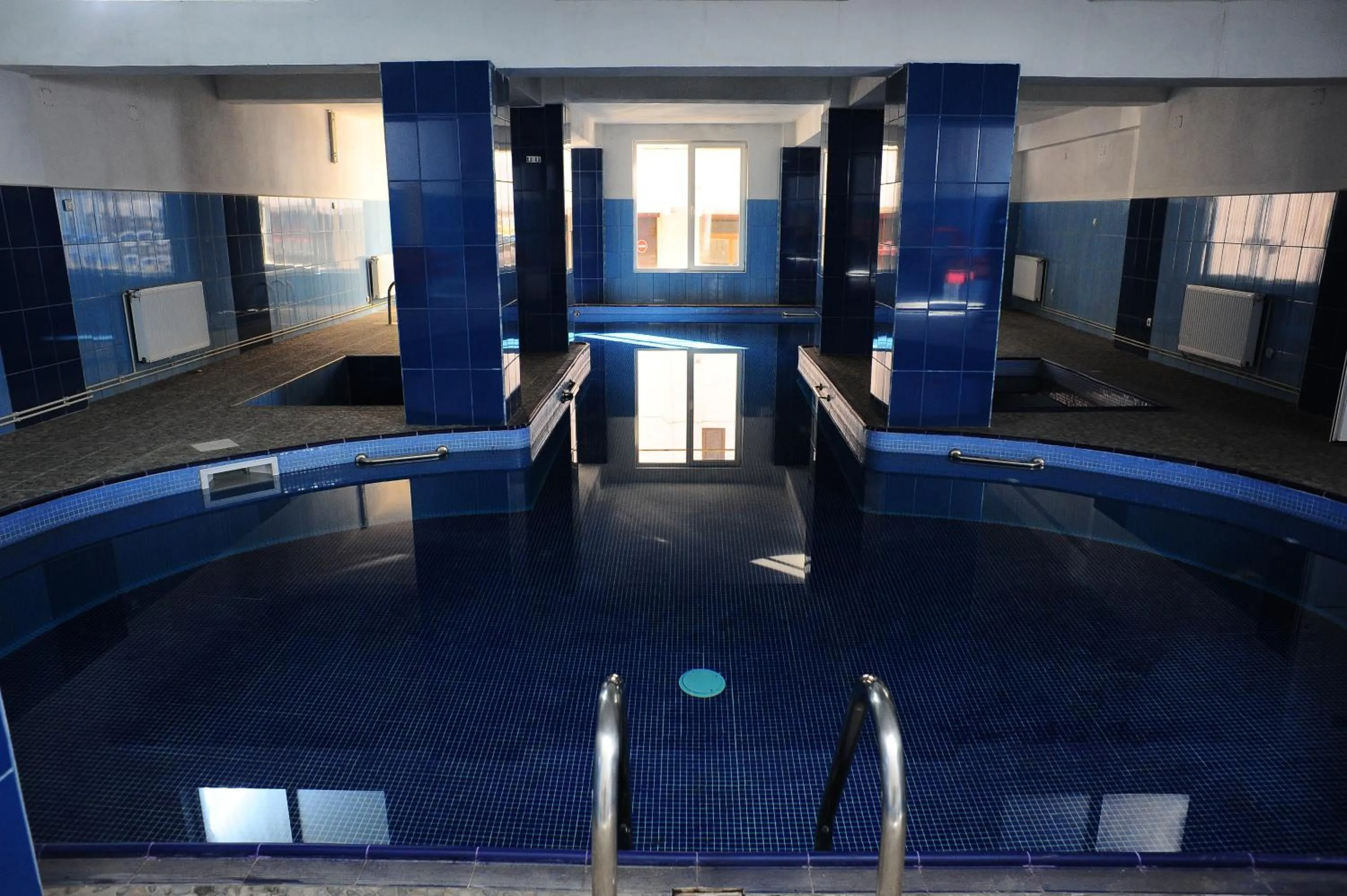 Swimming pool in Hotel Gorj