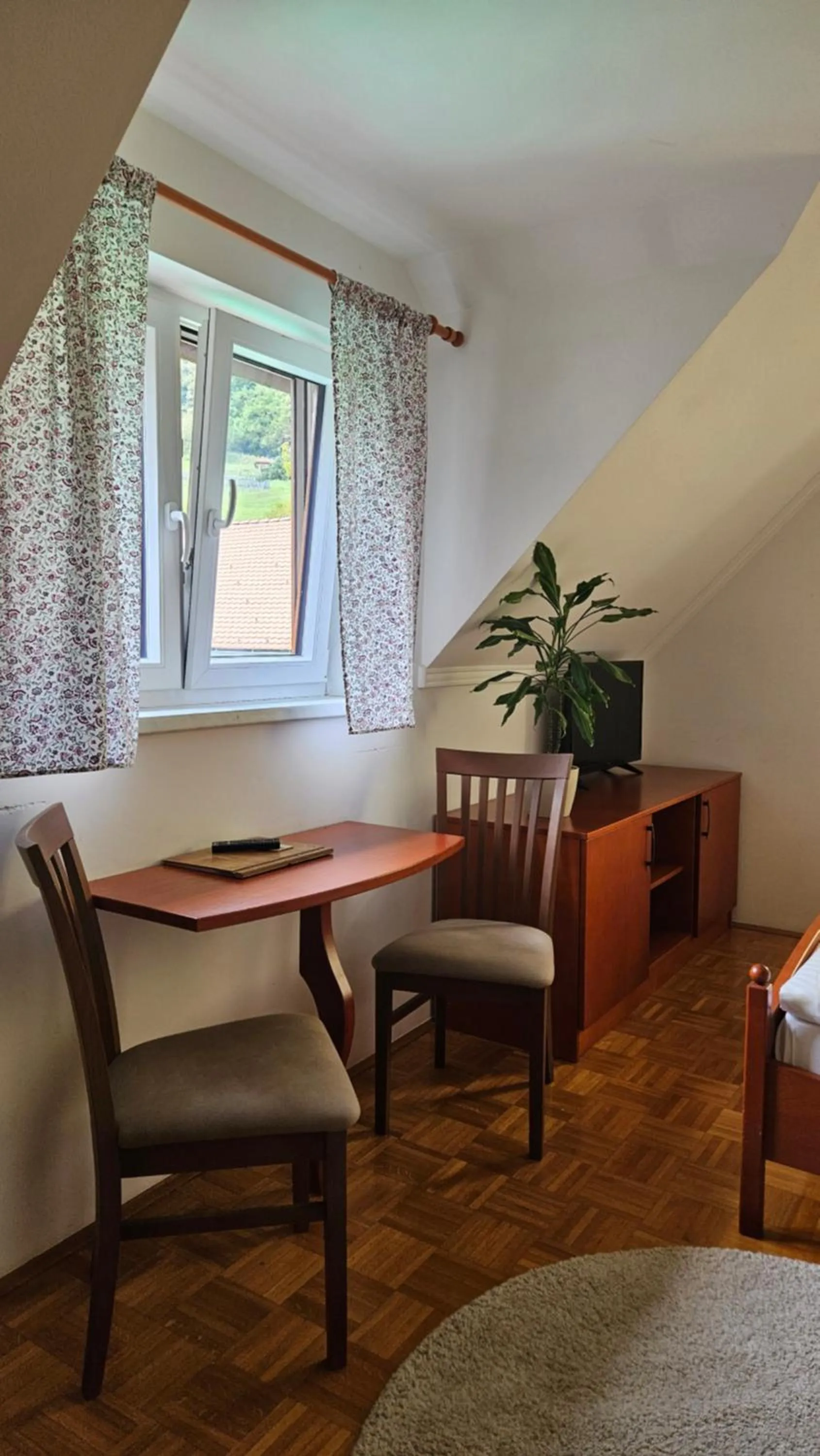 Guest House Pod Grebenom