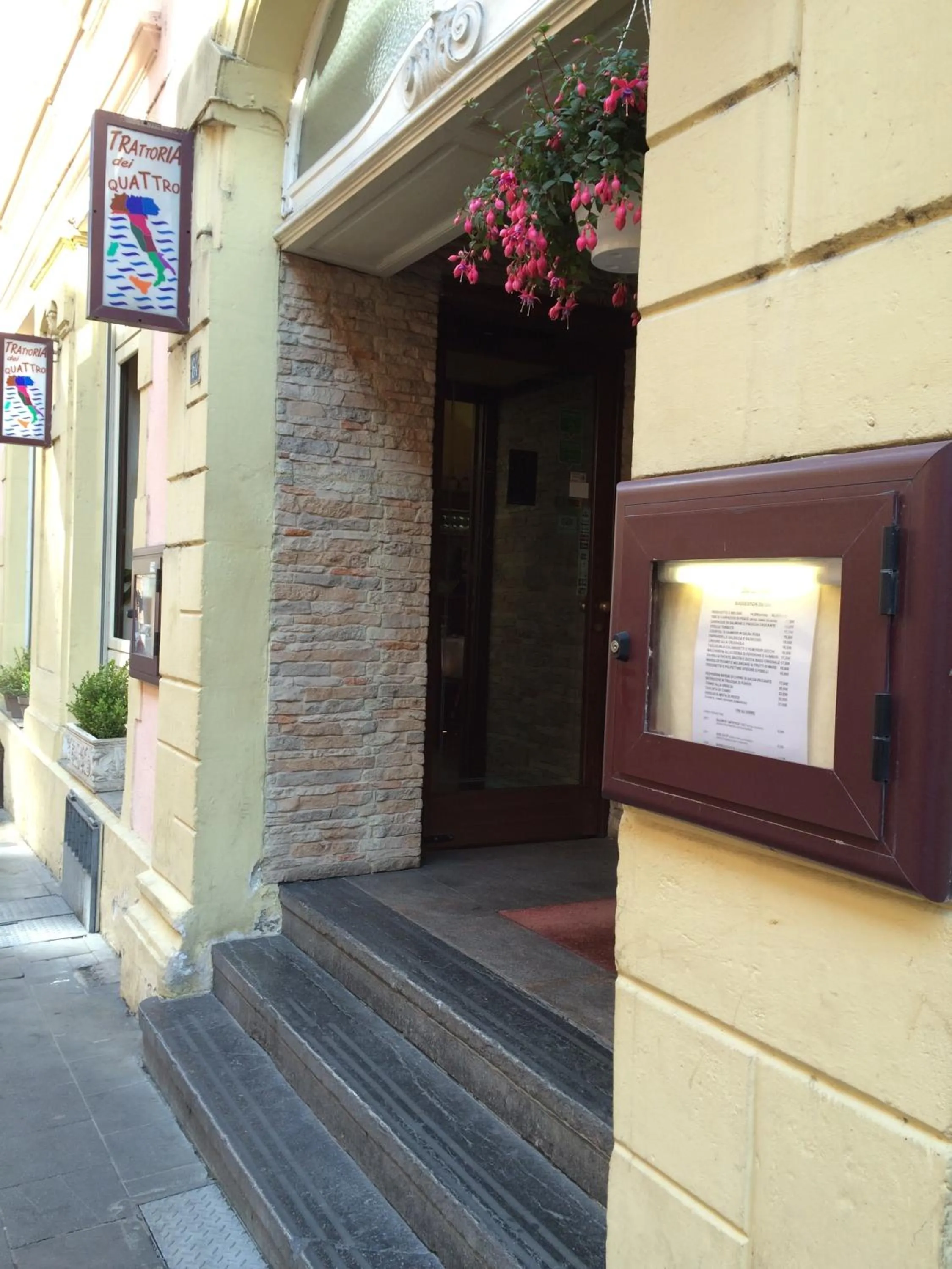Facade/entrance in Auberge Gaglioti
