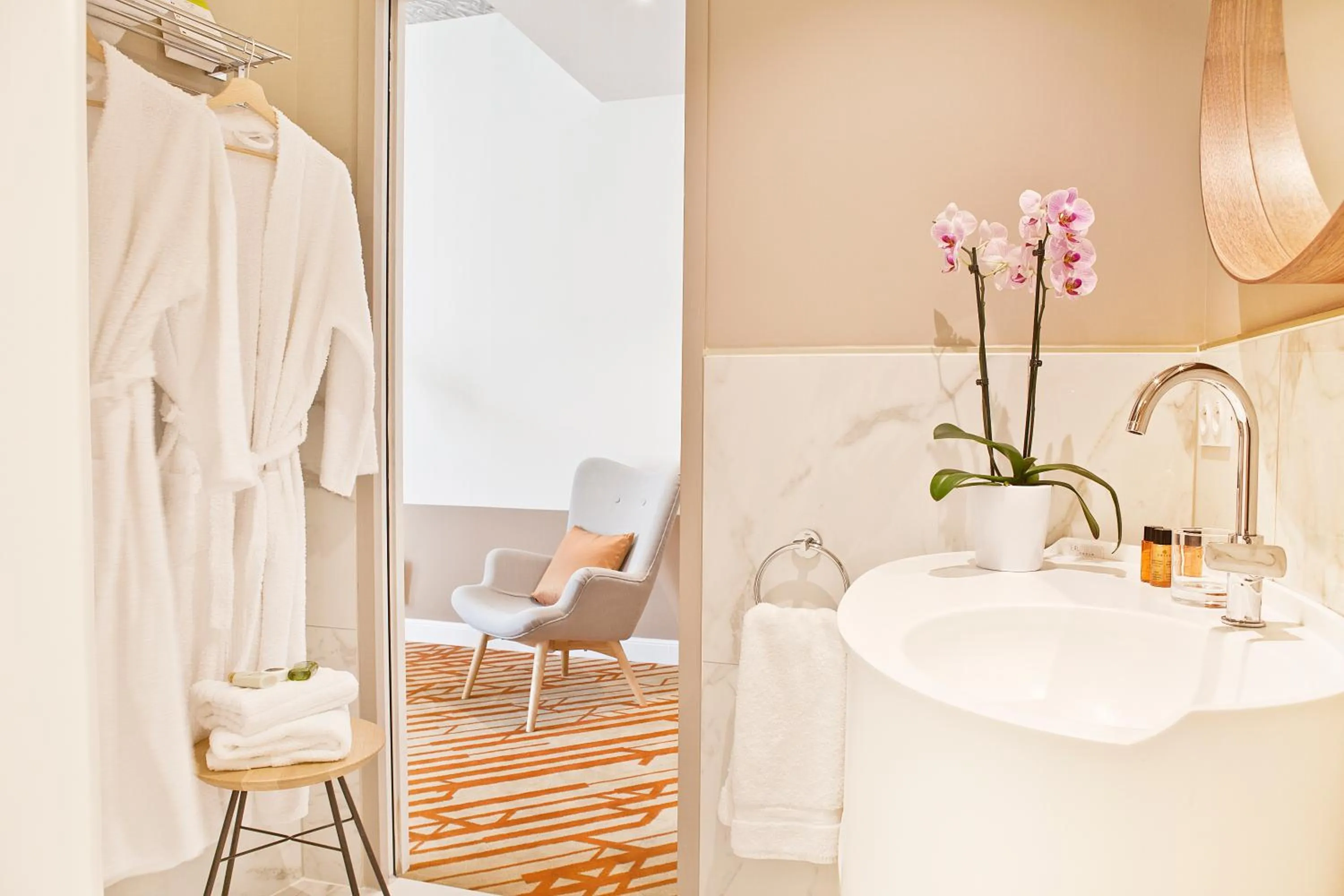 Bathroom in Hotel Le Saint Gelais