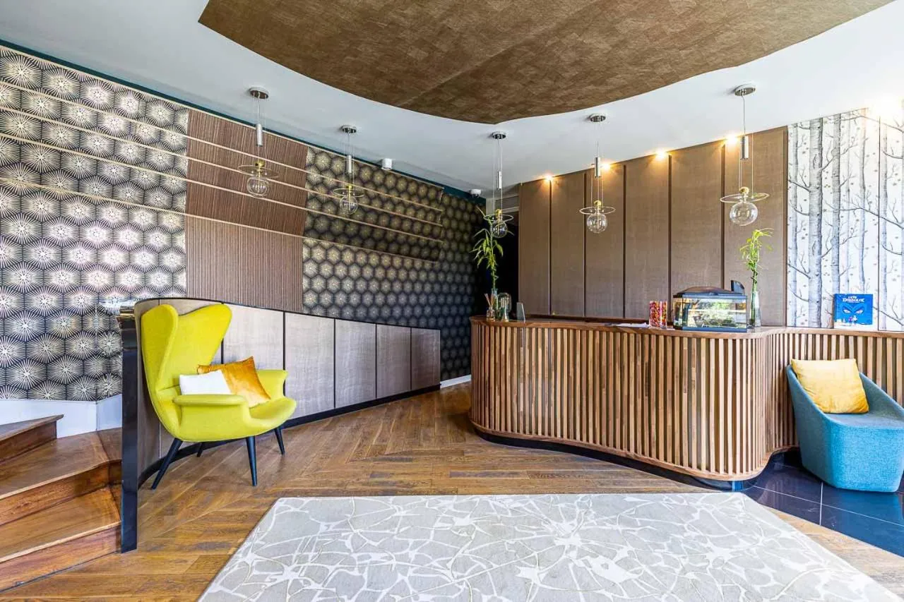 Lobby or reception in Hotel Le Saint Gelais