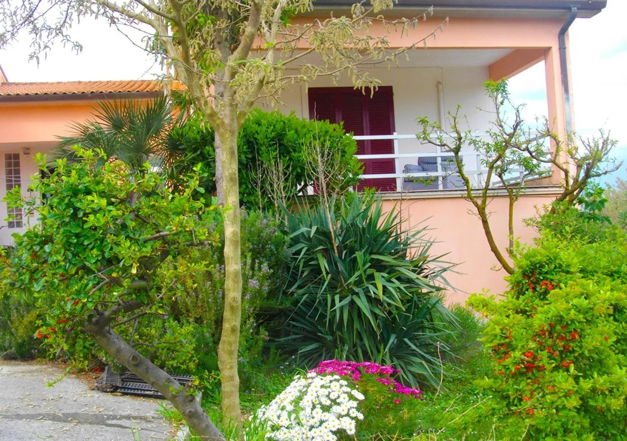 Day in Il Rifugio dell'Ape Agriturismo