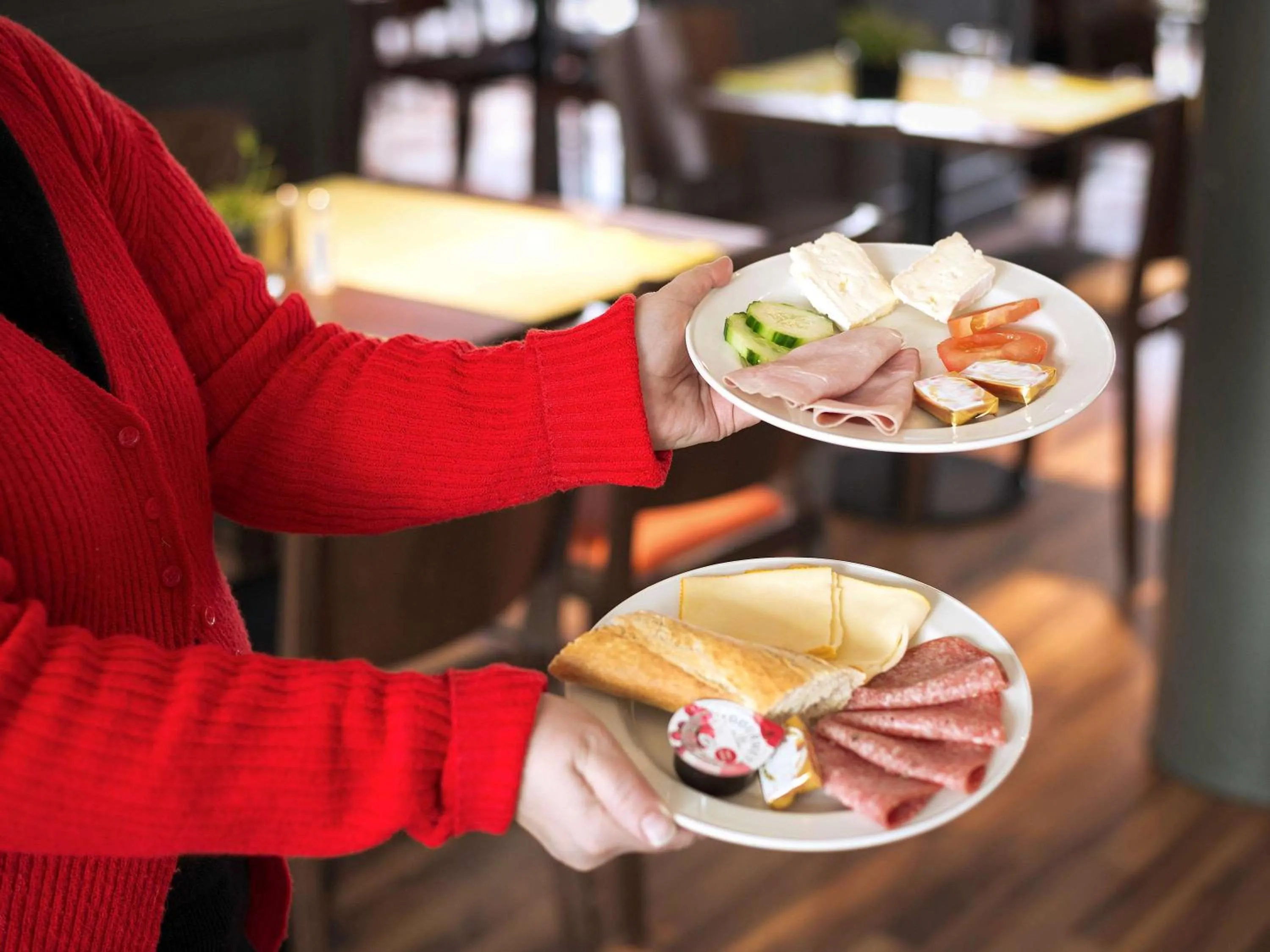 Restaurant/places to eat in ibis Luxembourg Sud