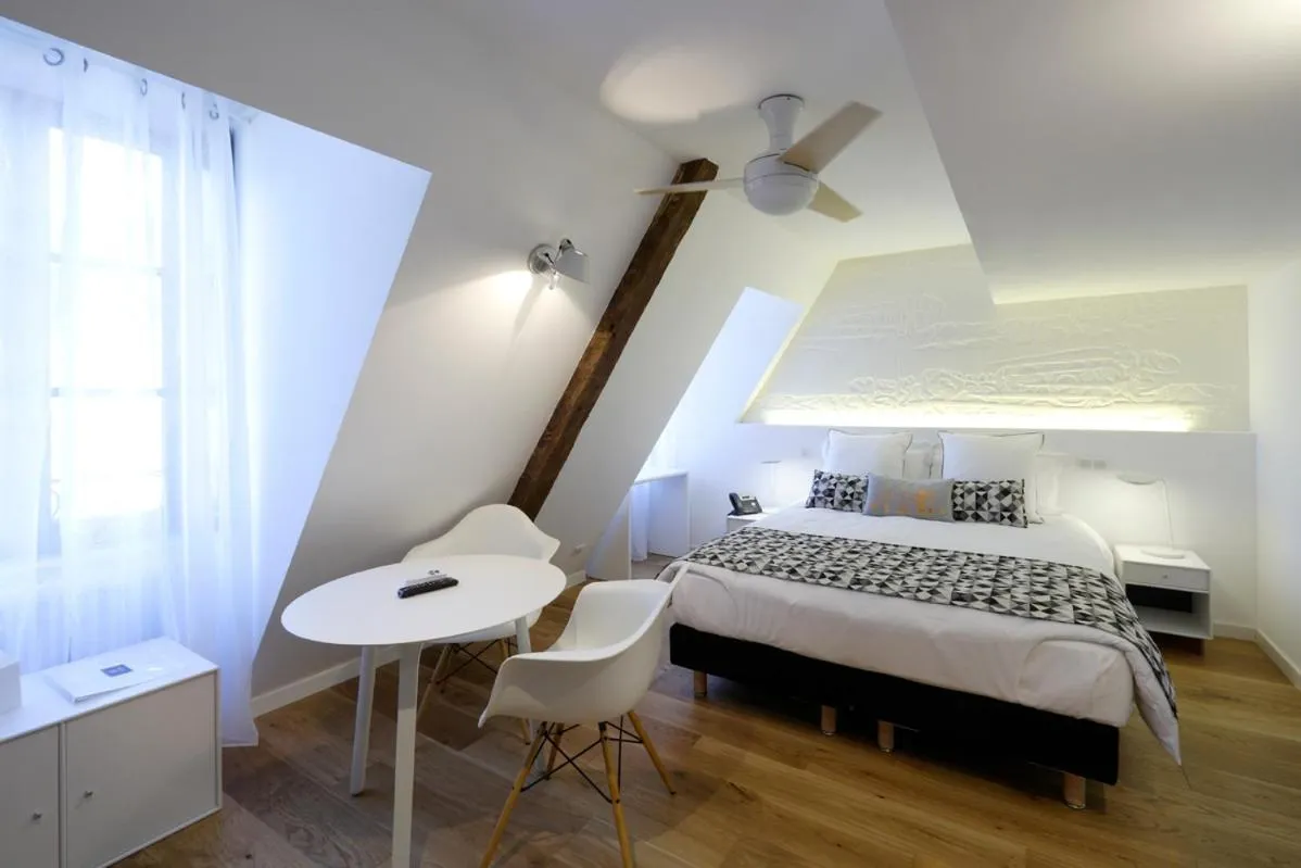 Bed in Les Maisons du Pont - Charme & Caractère