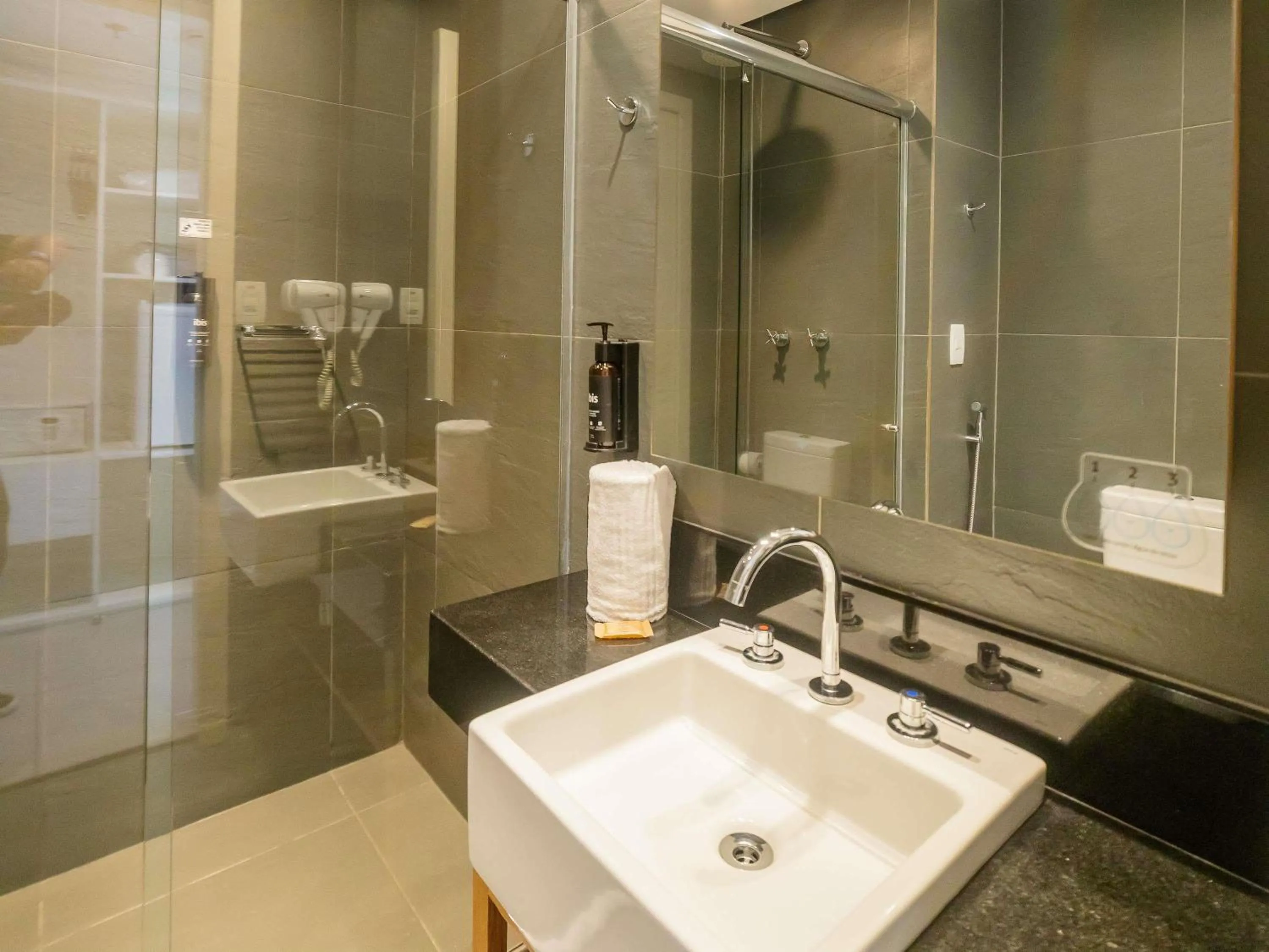 Bedroom in ibis Styles Maracanau