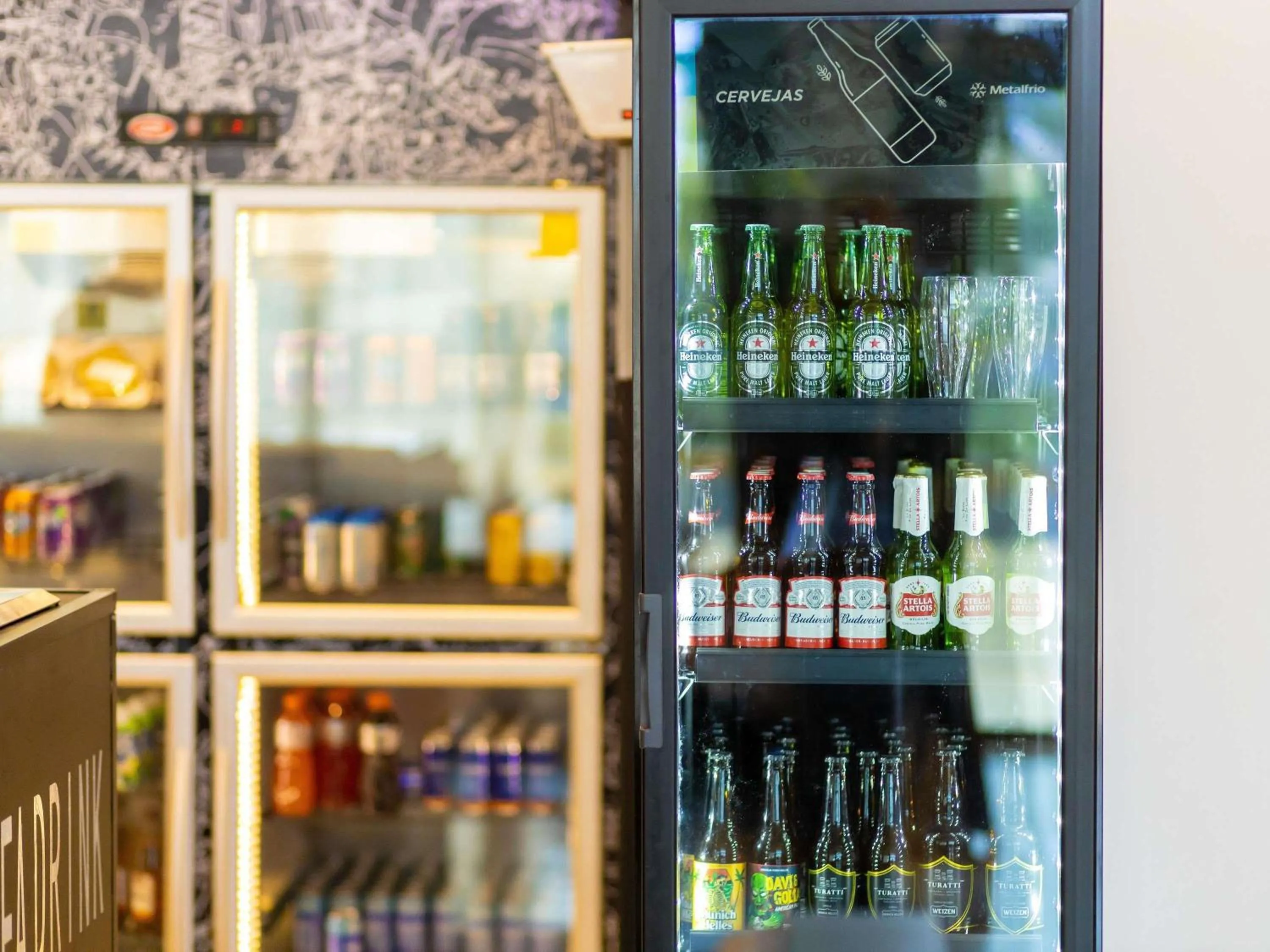 Lounge or bar in ibis Styles Maracanau