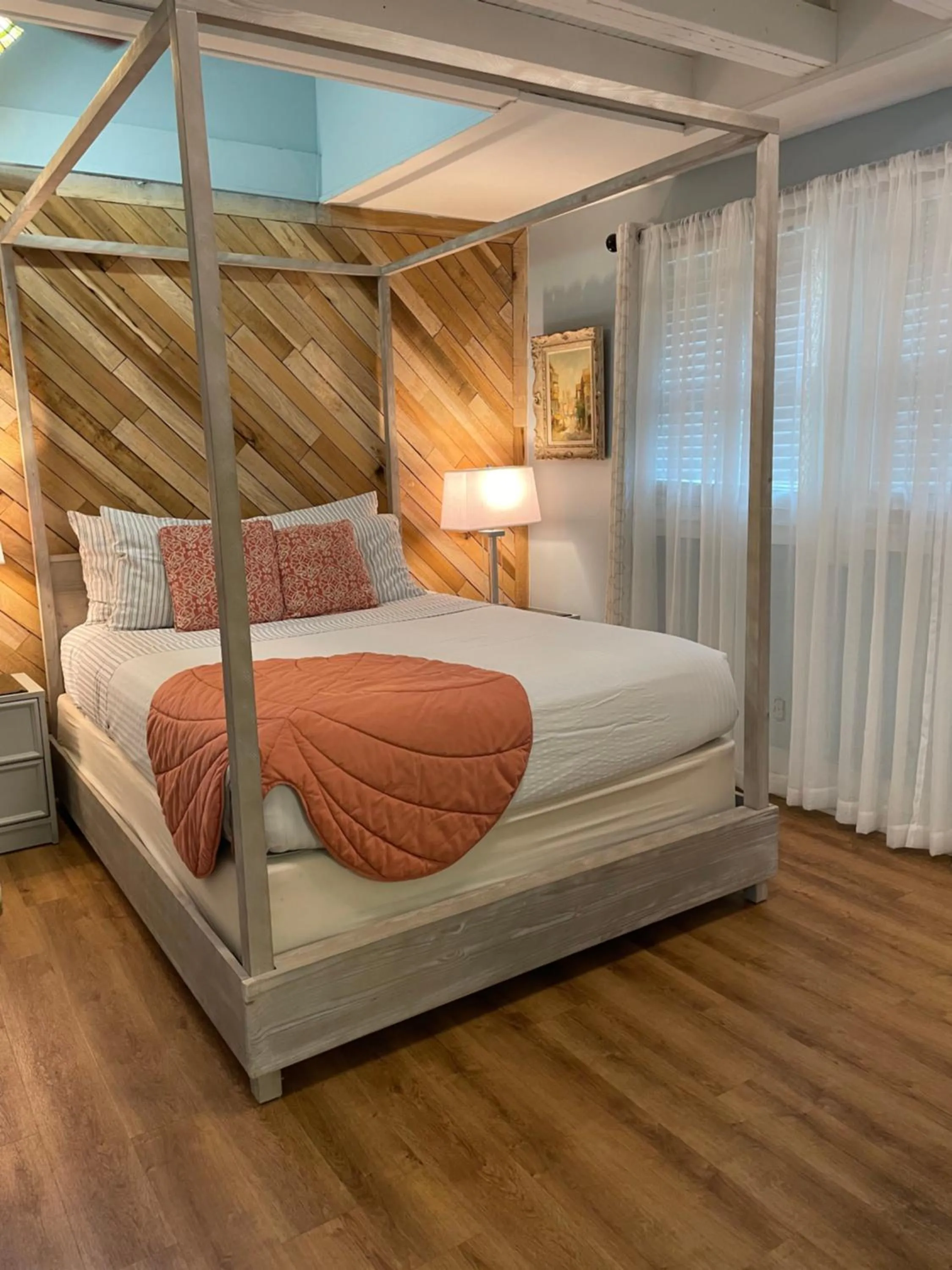 Bed in Peace & Plenty Inn Bed and Breakfast Downtown St Augustine-Adults Only