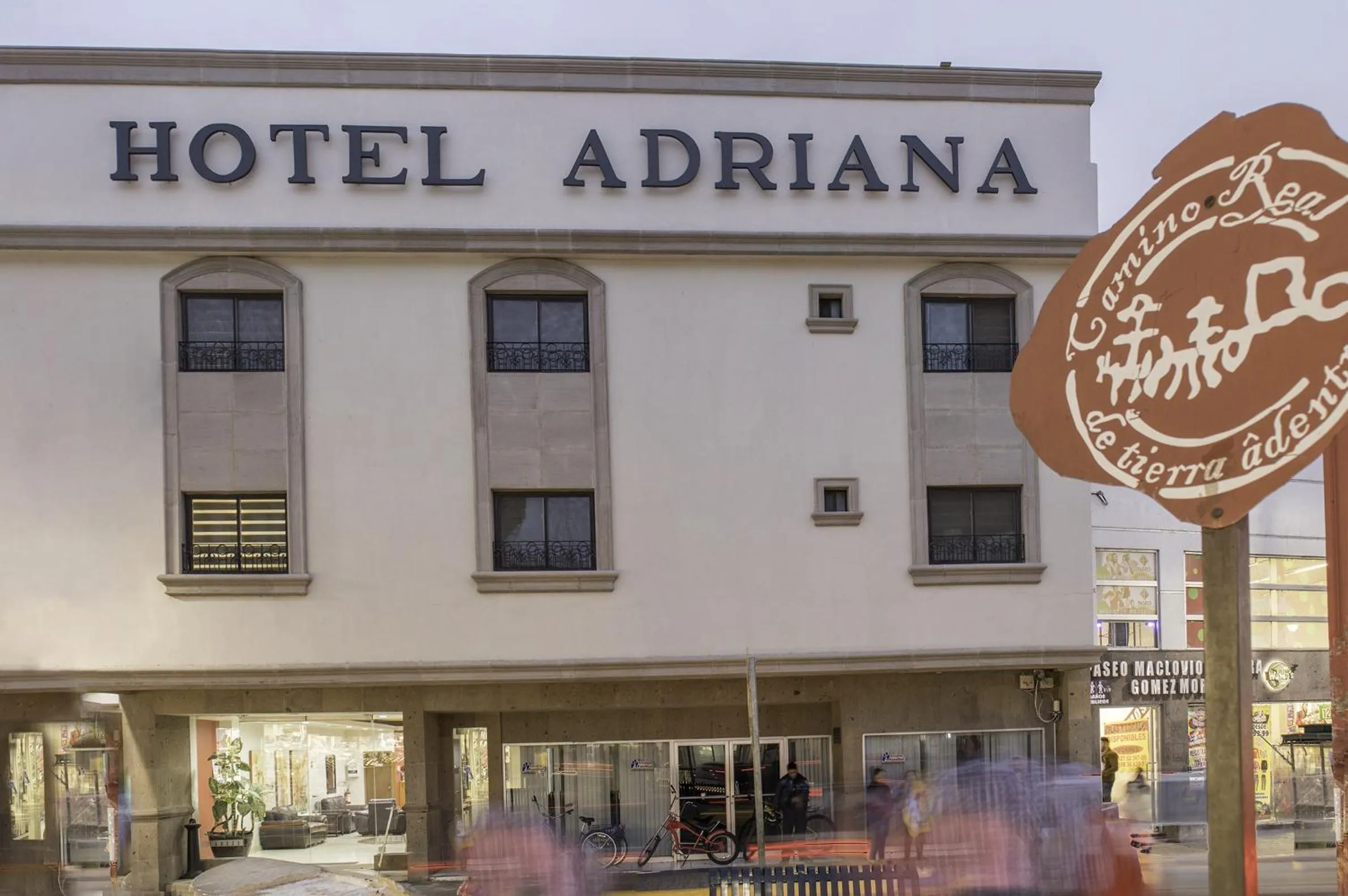 Facade/entrance in Hotel Adriana