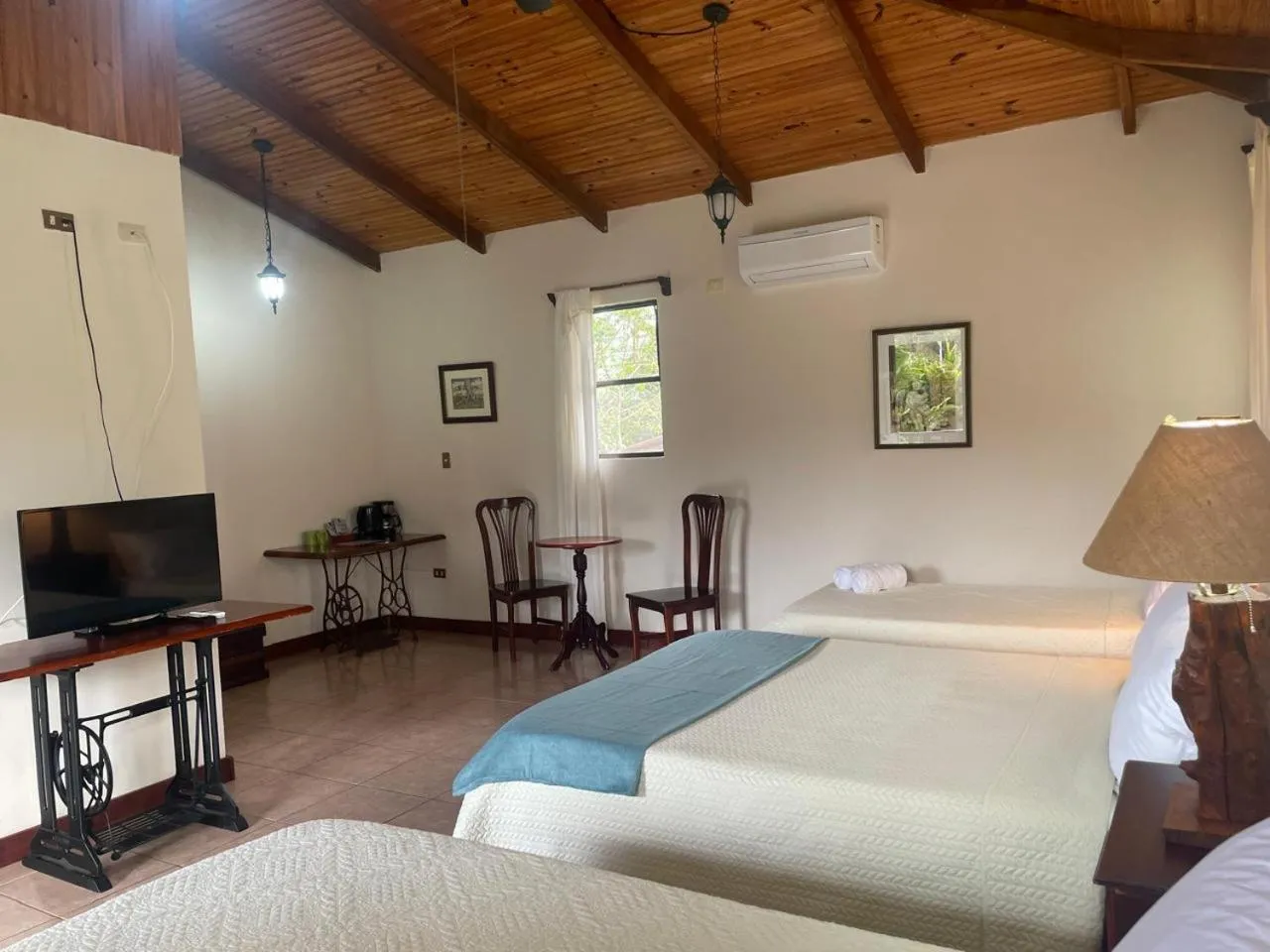 Photo of the whole room, Bed in Kakao Lodge & Garden Río Celeste