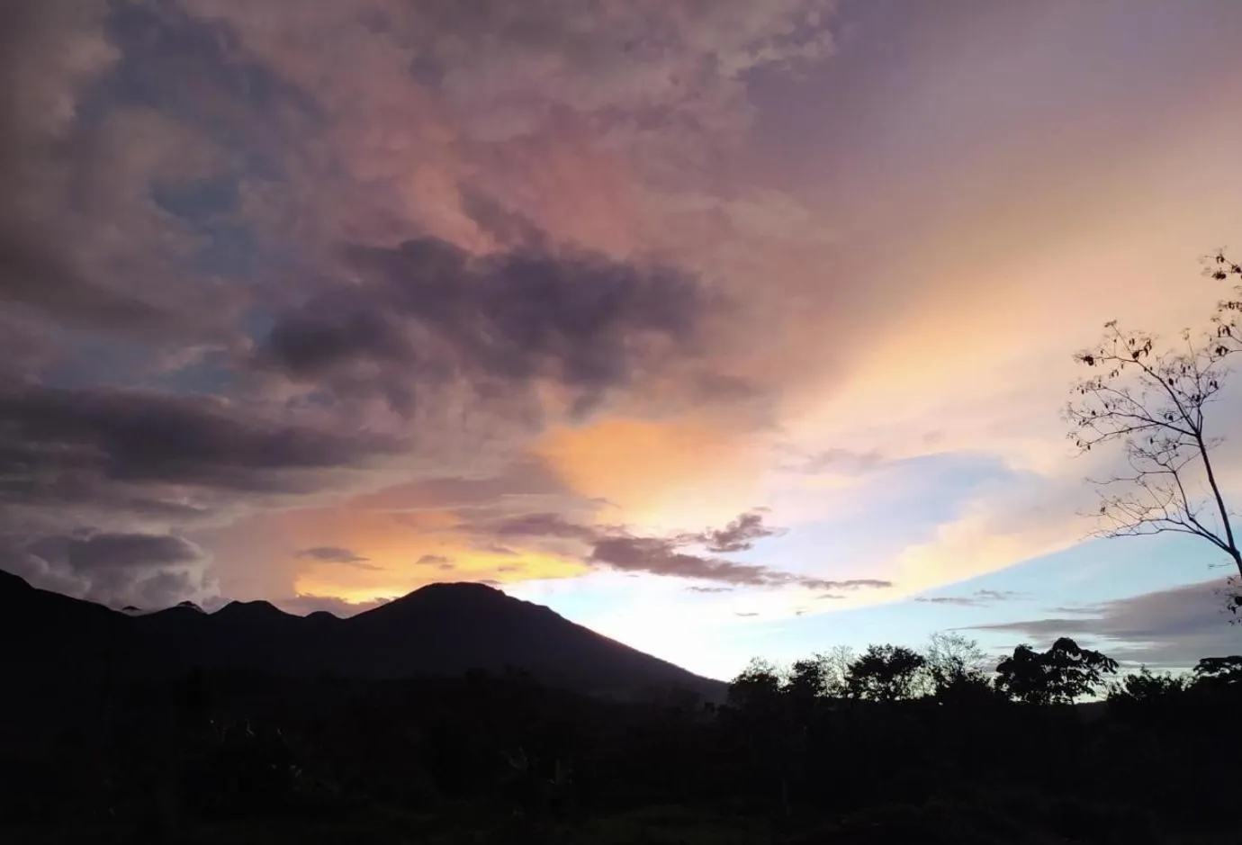 Natural landscape in Kakao Lodge & Garden Río Celeste