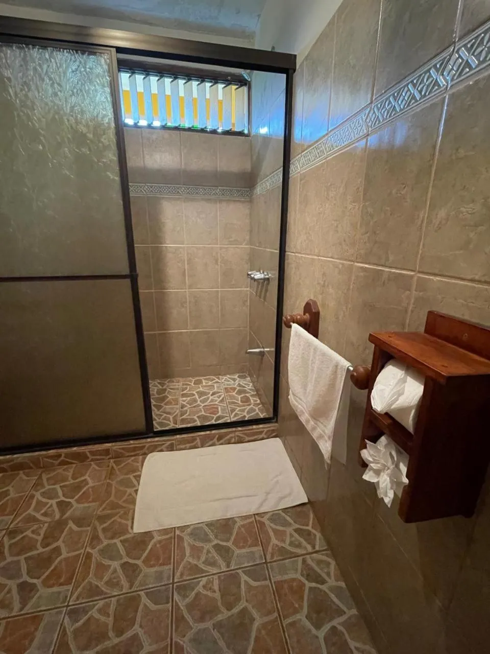 Shower in Kakao Lodge & Garden Río Celeste