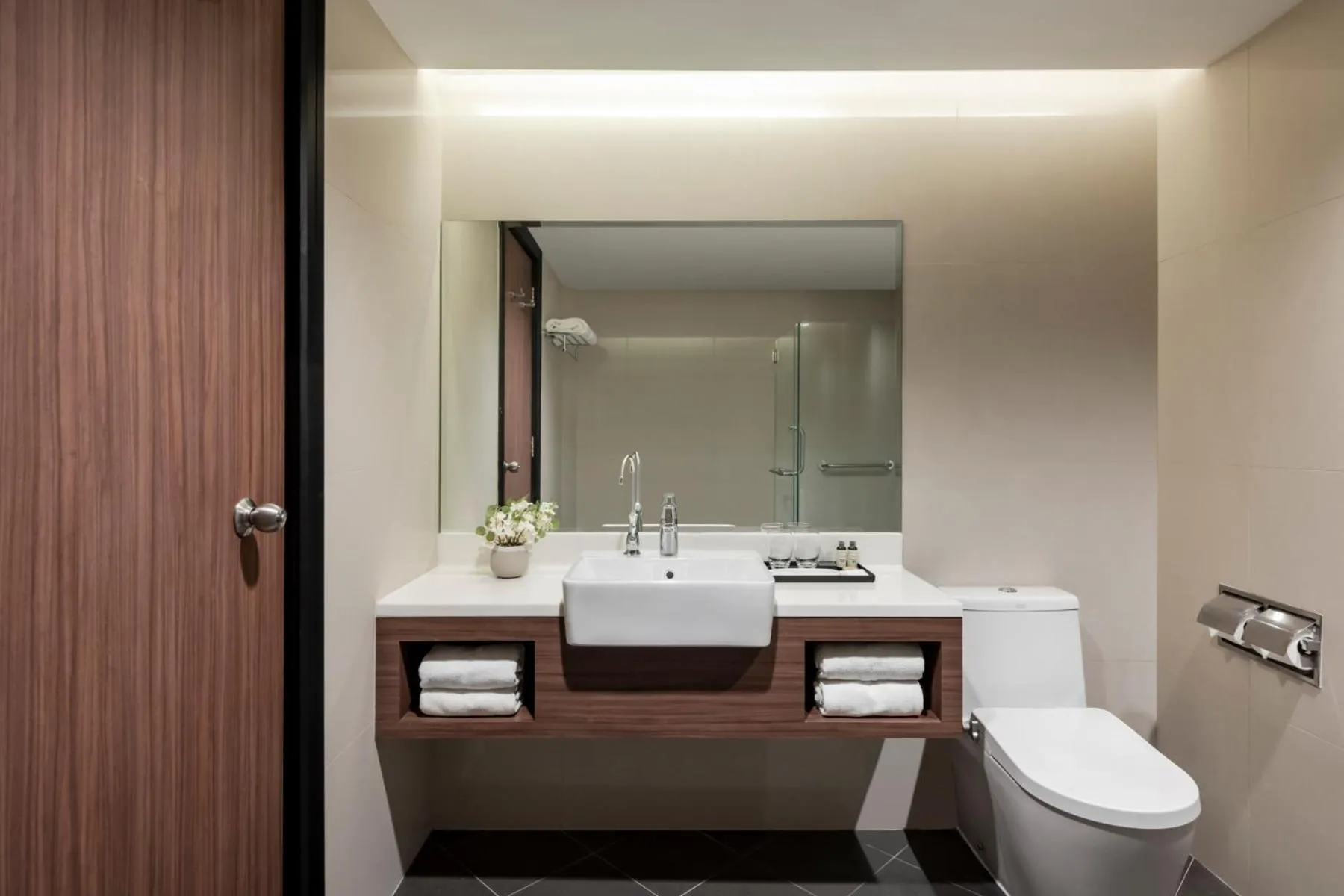 Bathroom in Oakwood Hotel & Residence Kuala Lumpur