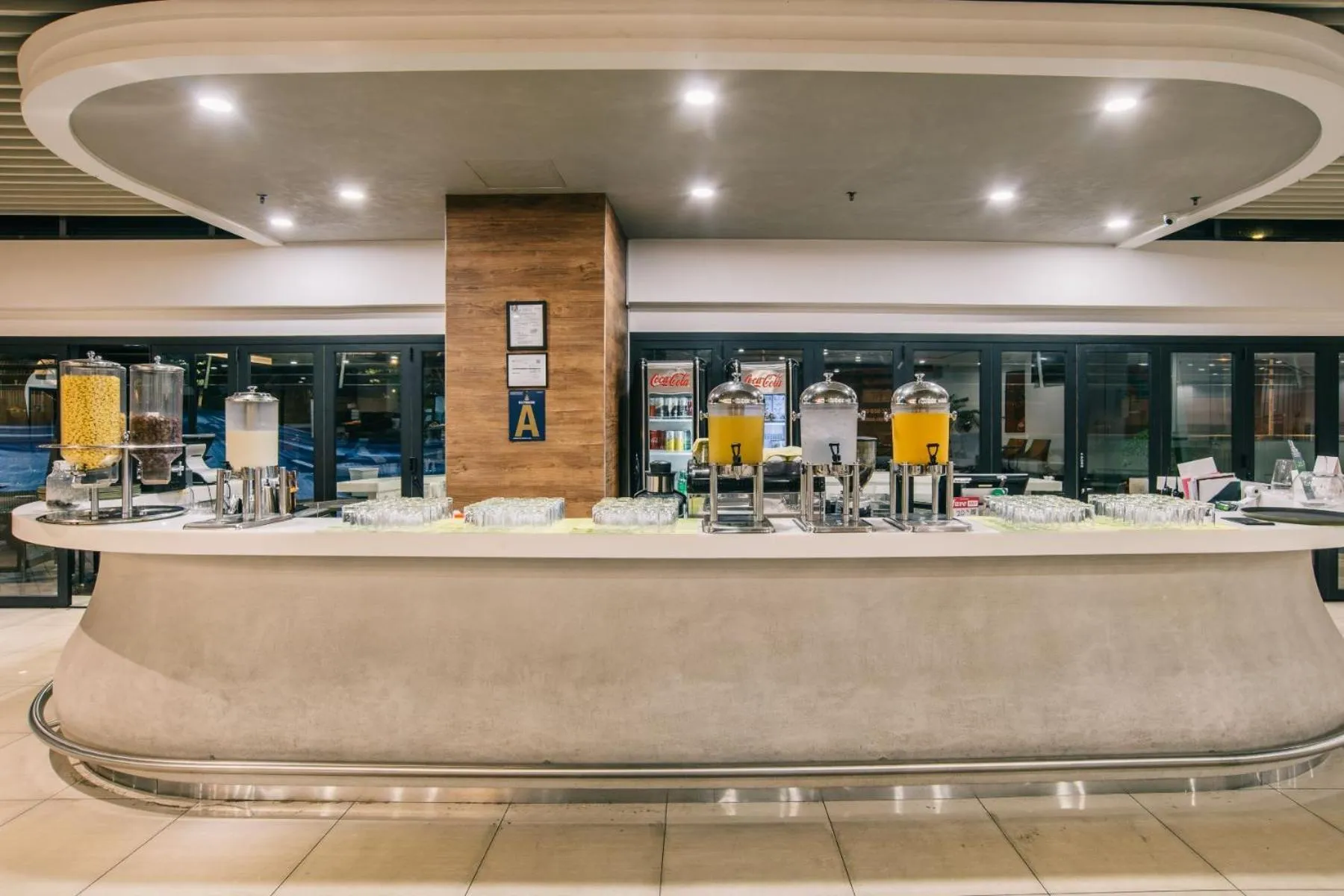 Restaurant/places to eat in Oakwood Hotel & Residence Kuala Lumpur