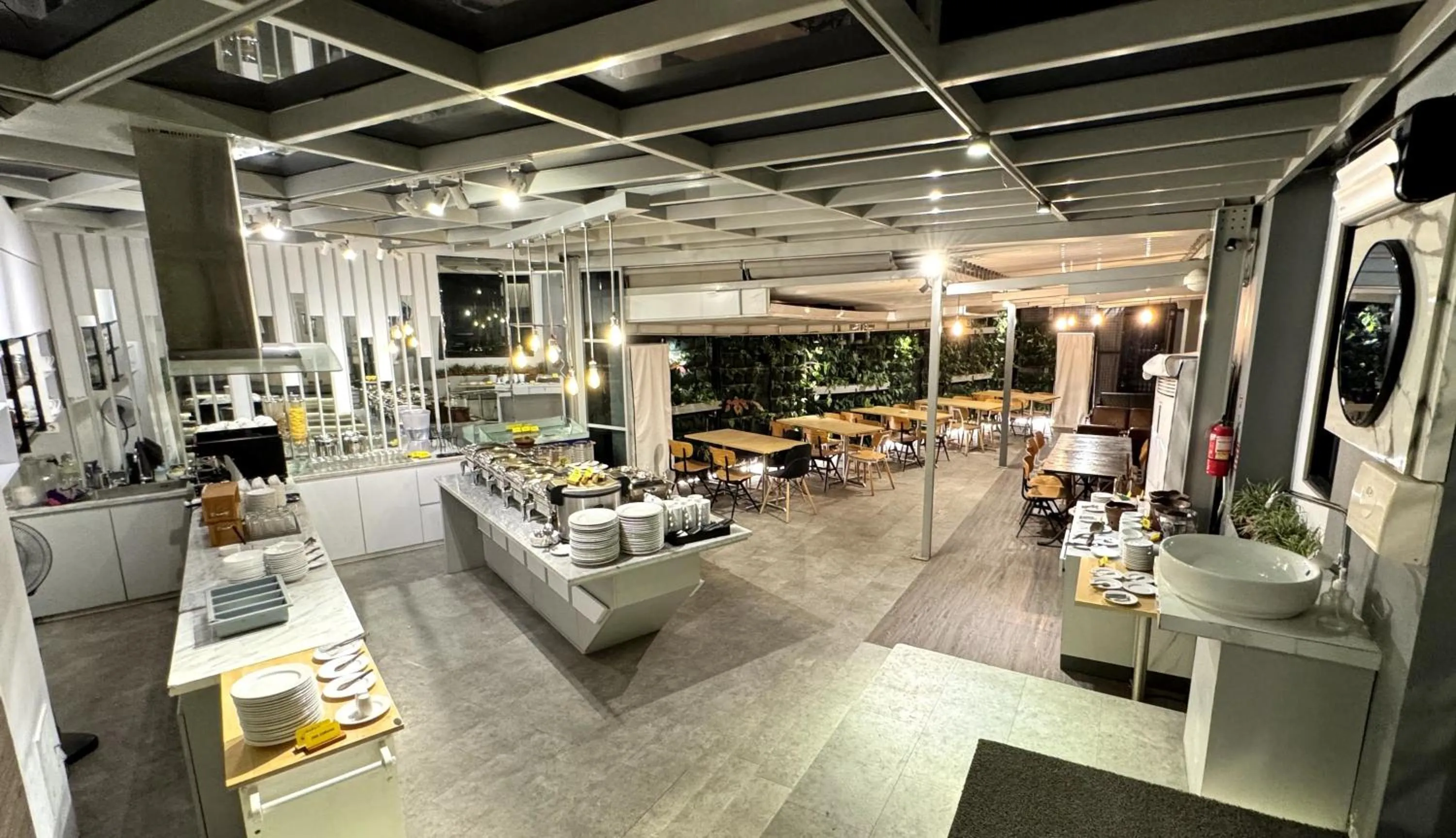 Restaurant/places to eat in Unisi Hotel Malioboro - Jogja Syariah