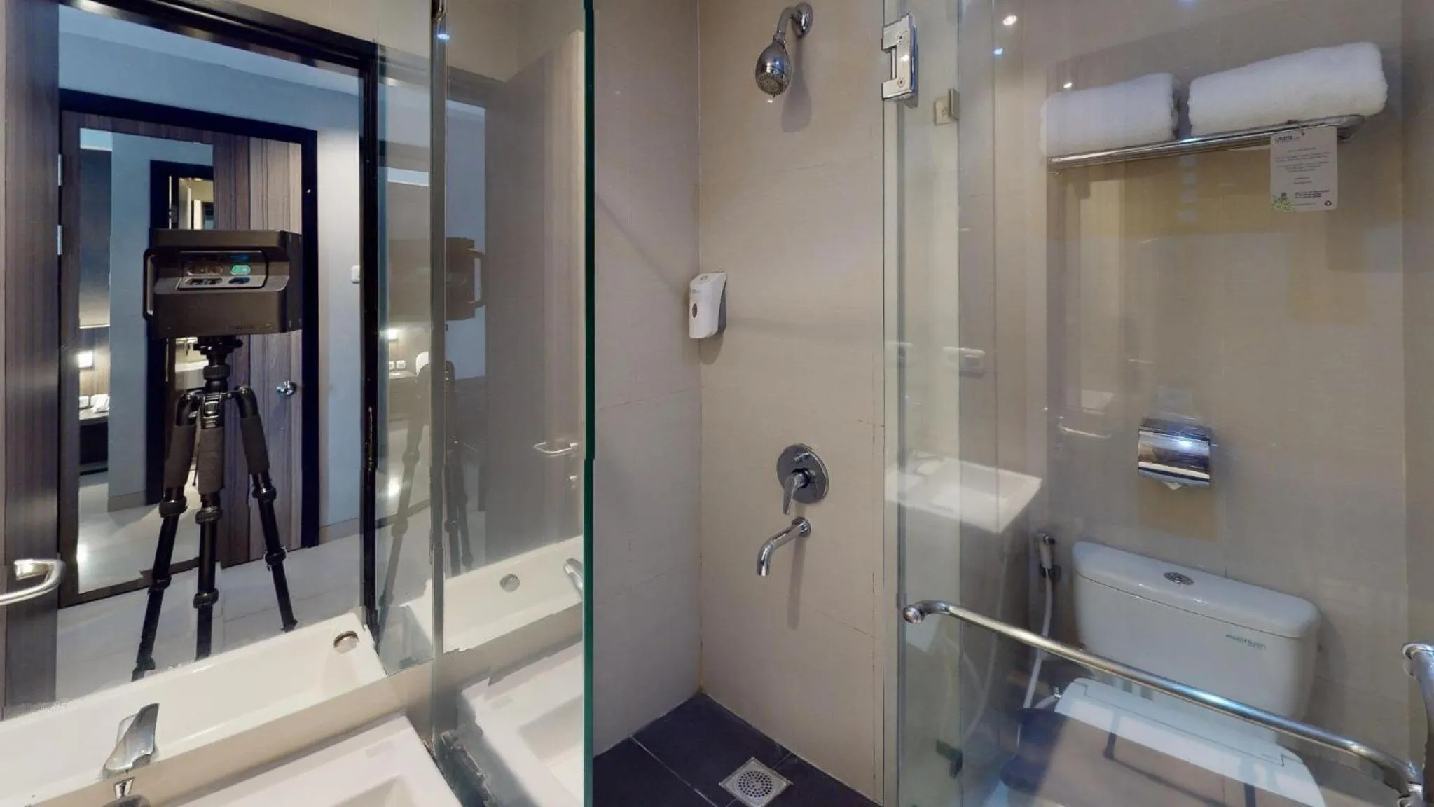 Bathroom in Unisi Hotel Malioboro - Jogja Syariah