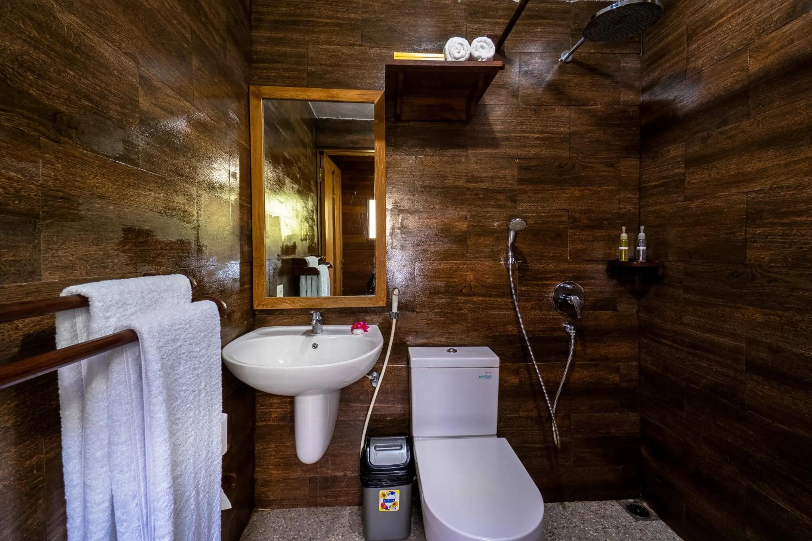 Shower in The Kirana Ungasan