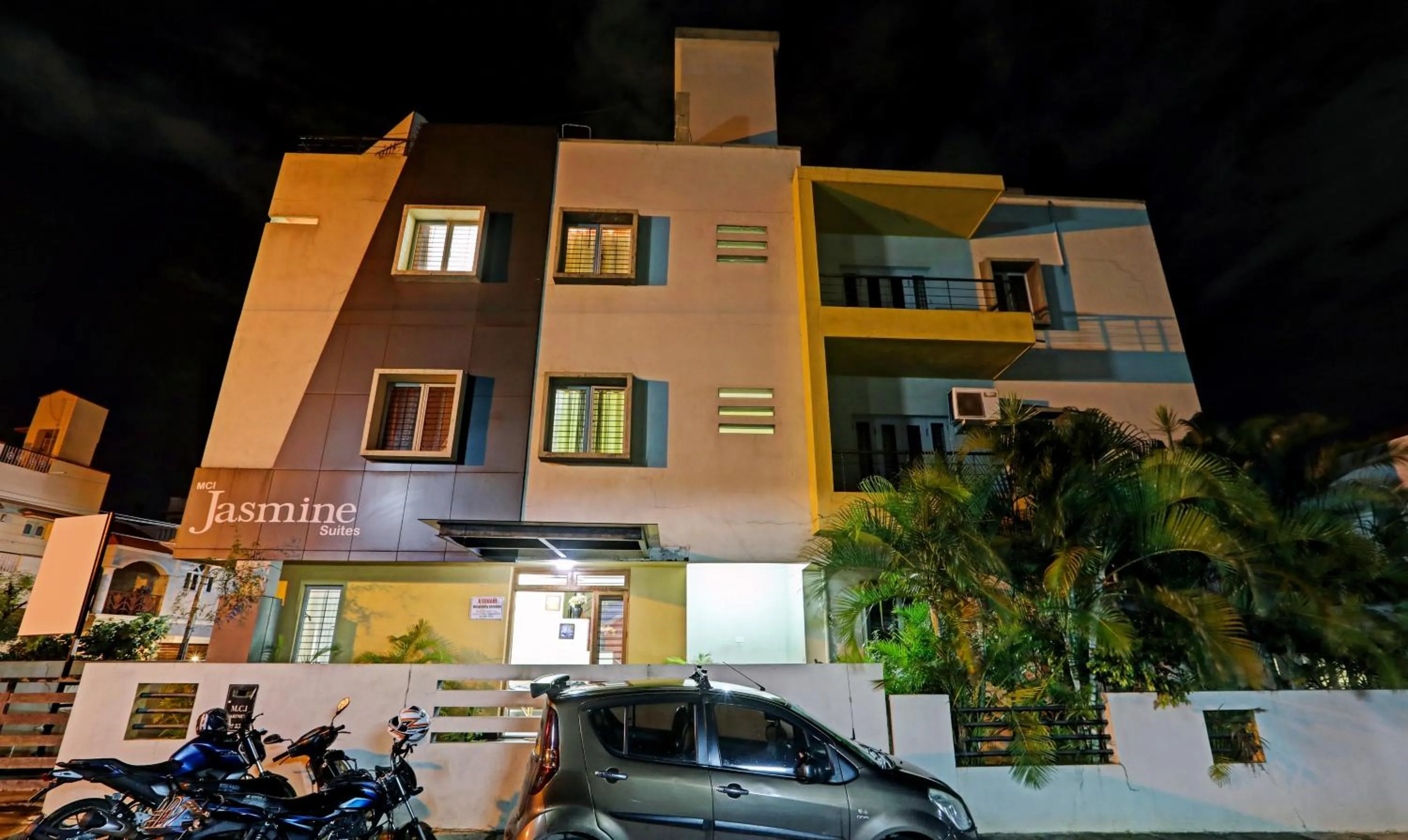 Property building in Itsy Hotels Jasmine