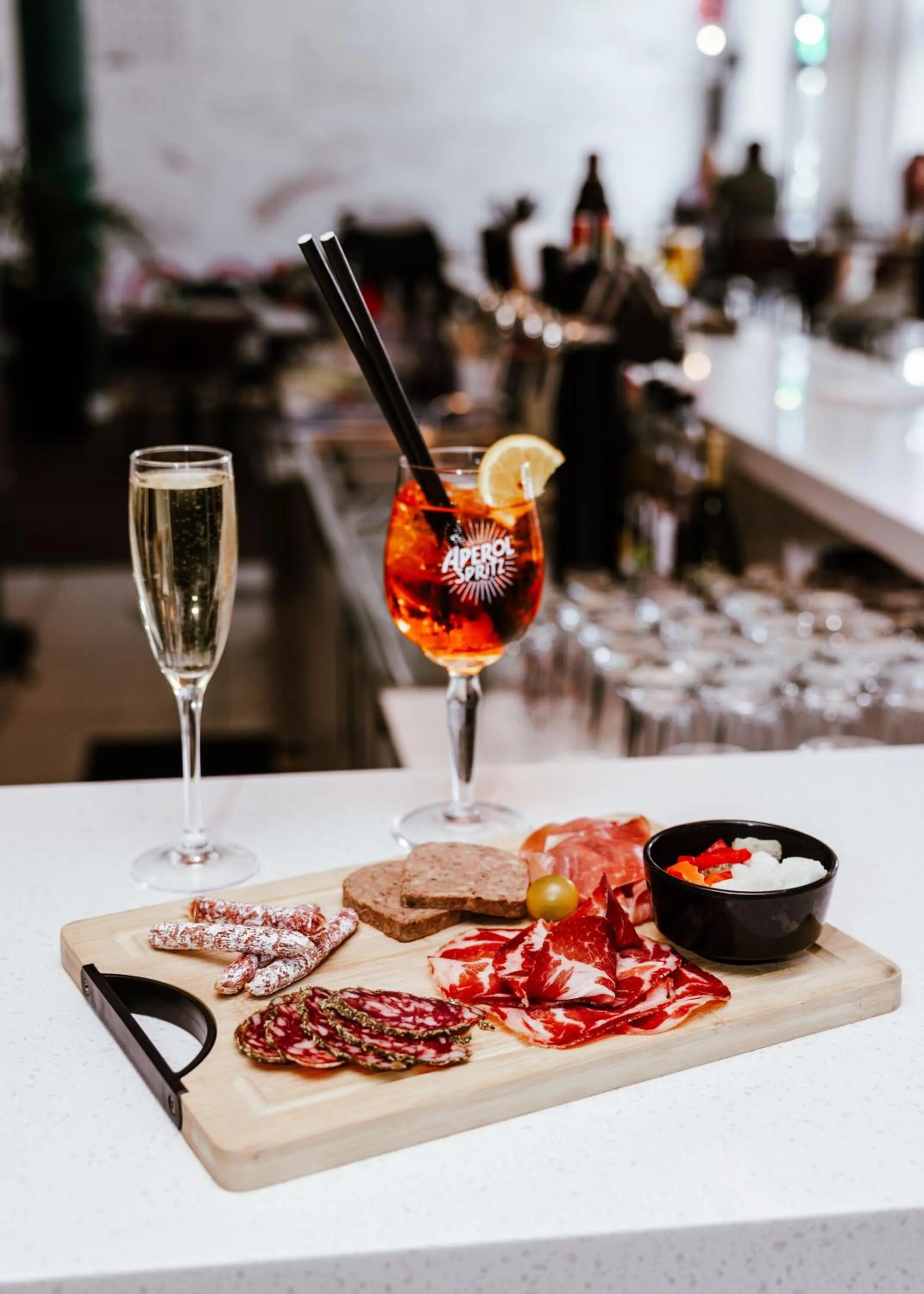 Lounge or bar in Ibis Luxembourg Airport