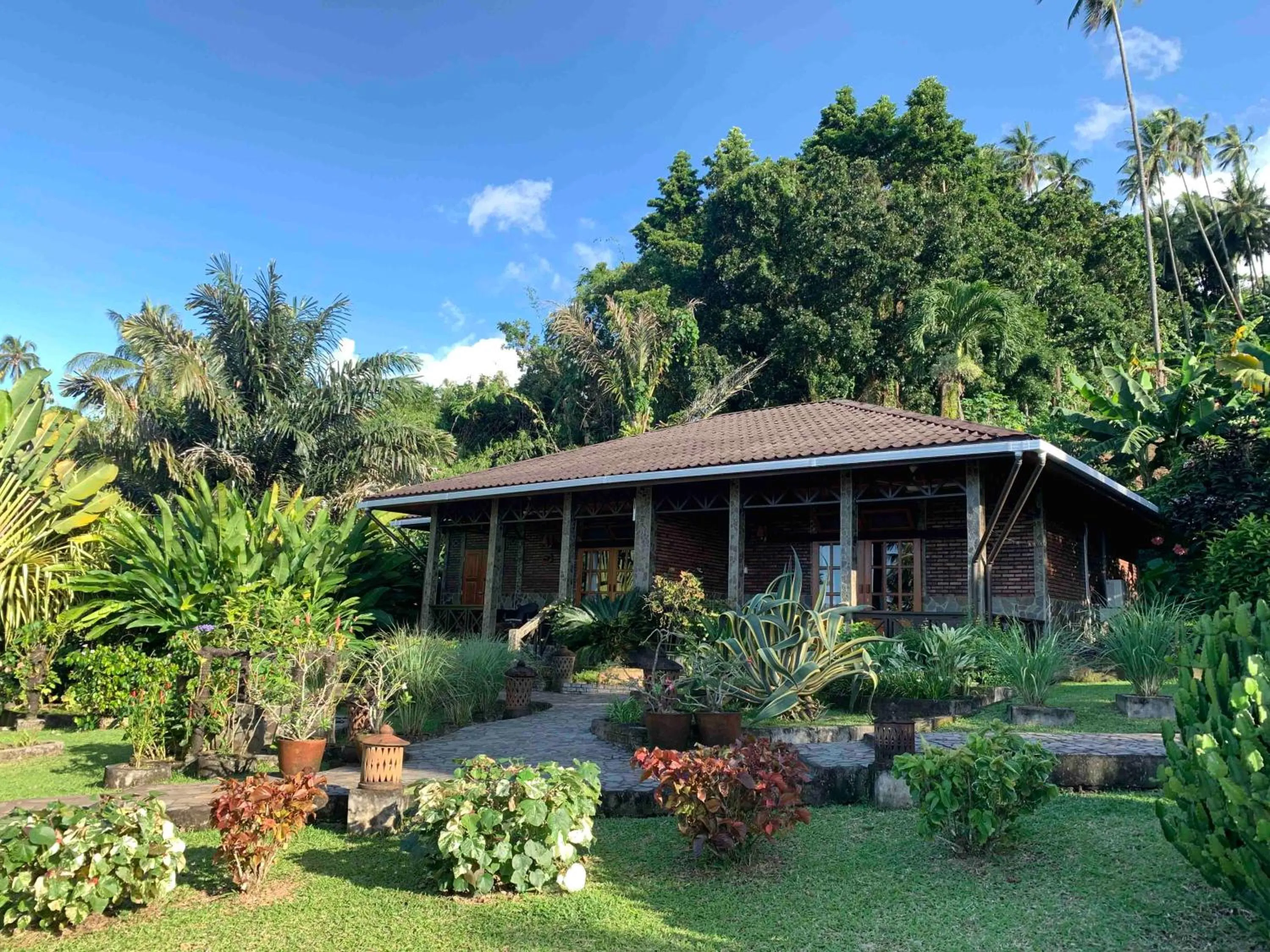Garden in Lumbalumba Resort - Manado