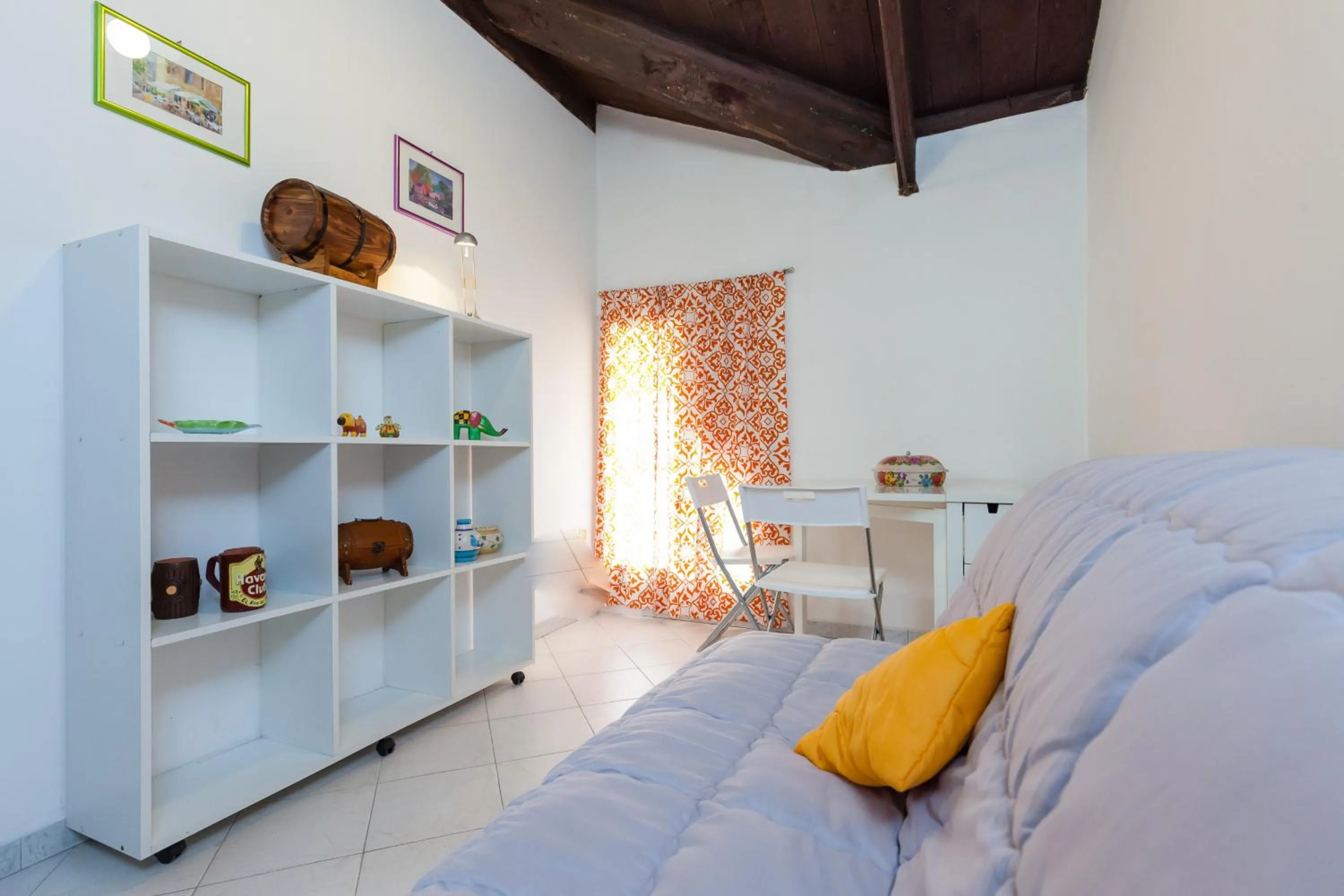 Dining area in Morelli Rooftop