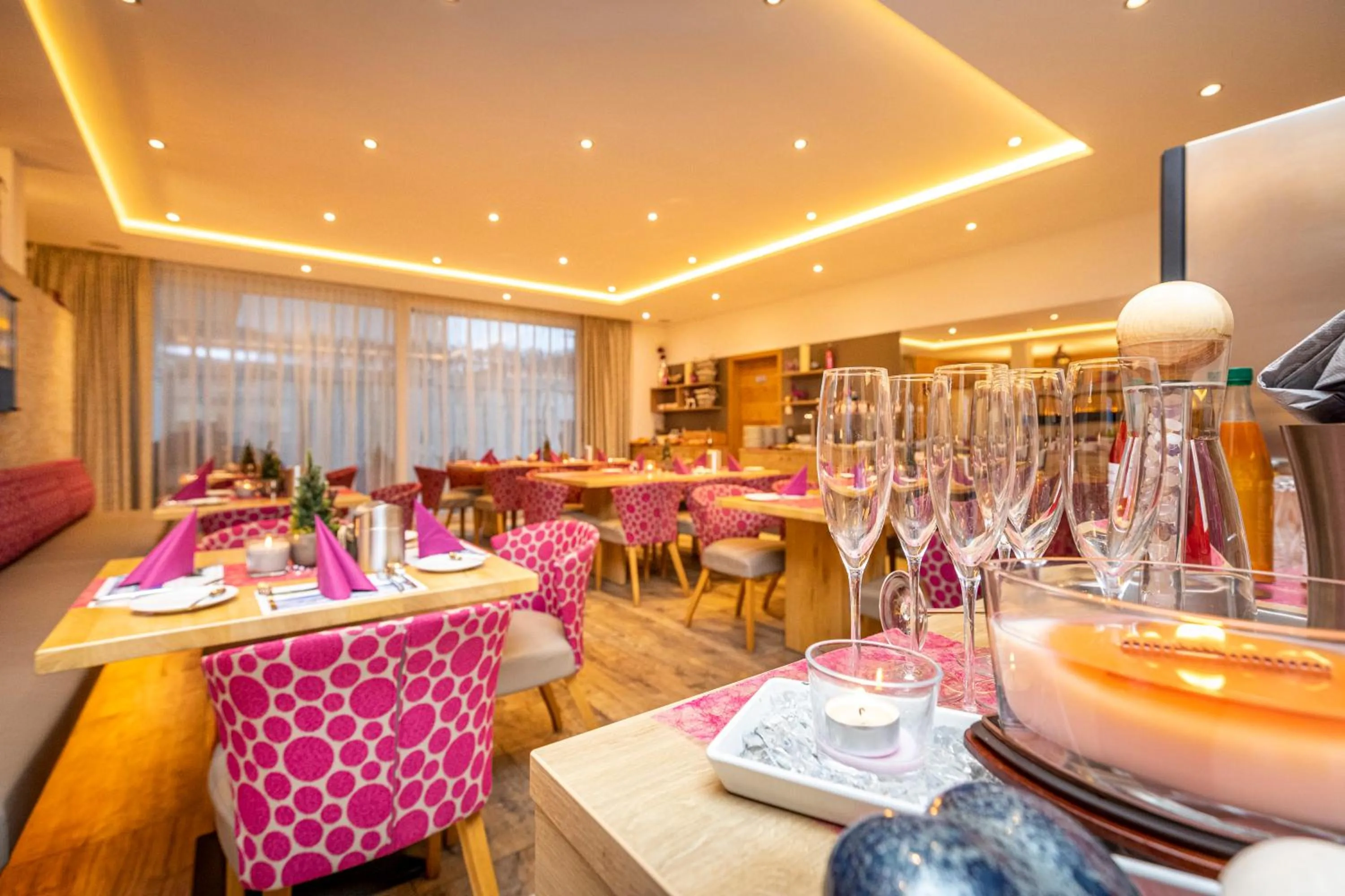 Restaurant/places to eat in Enjoy The Alps