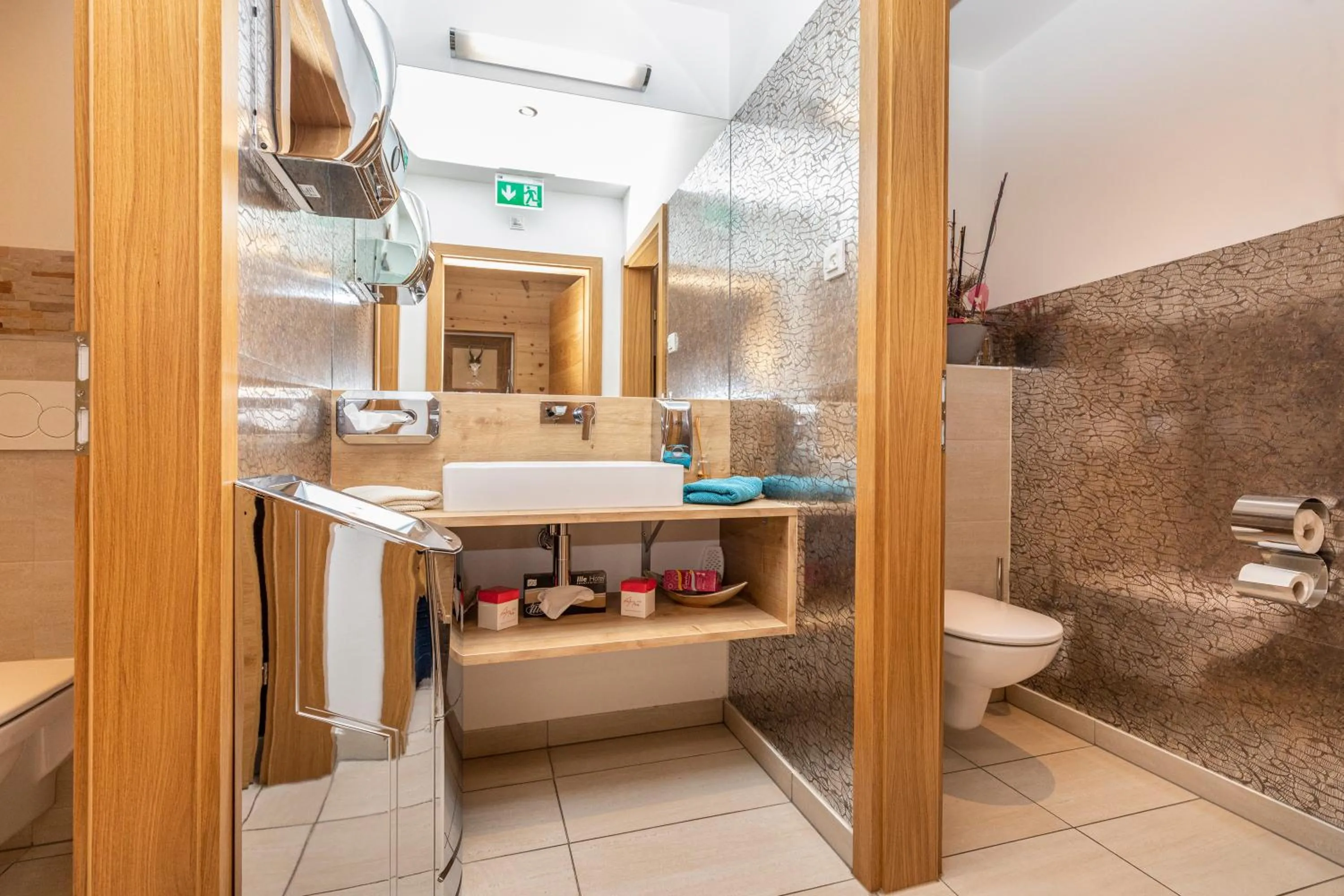 Toilet in Enjoy The Alps