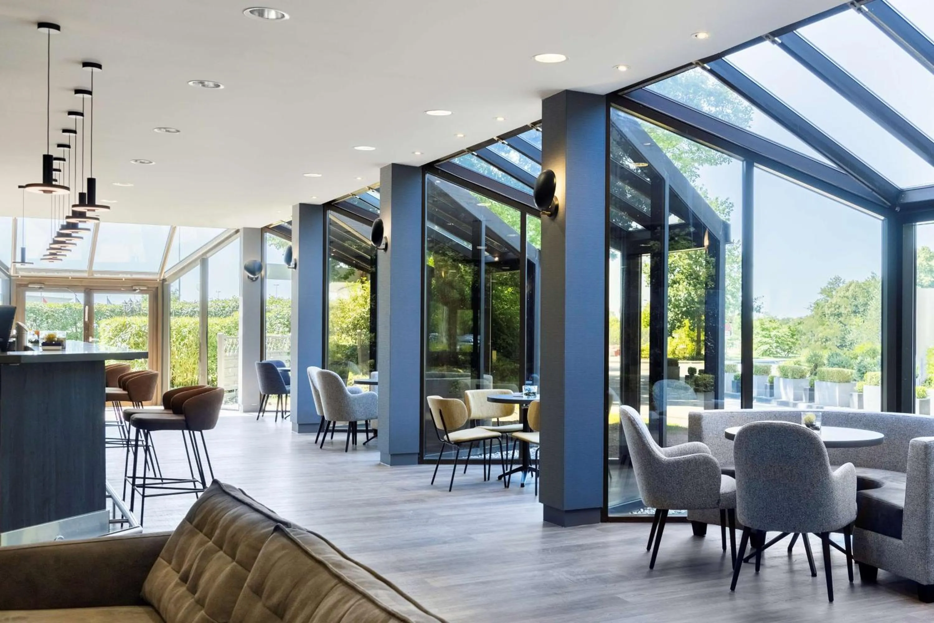 Lounge or bar in NH Luxembourg Airport