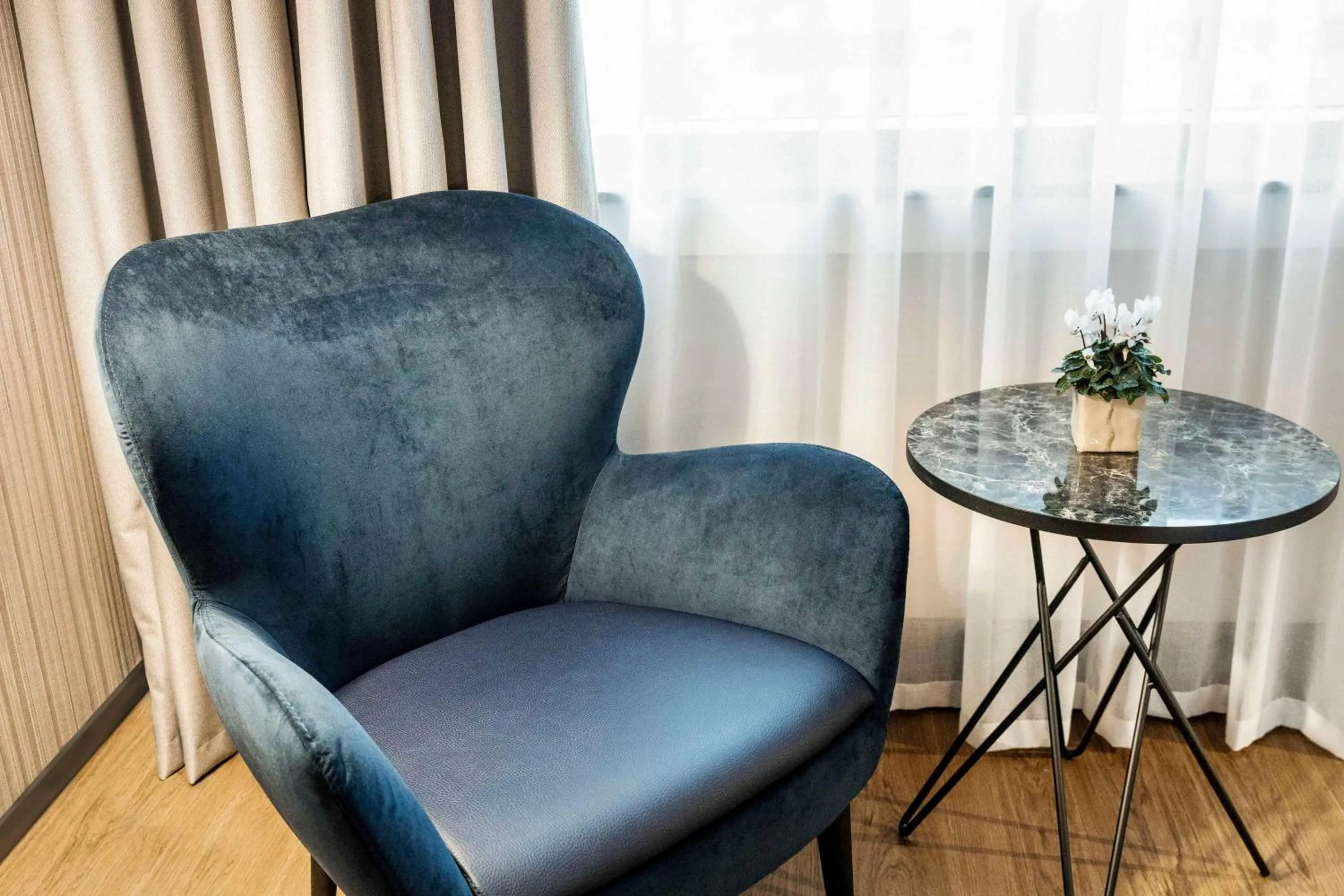 Bedroom in NH Luxembourg Airport