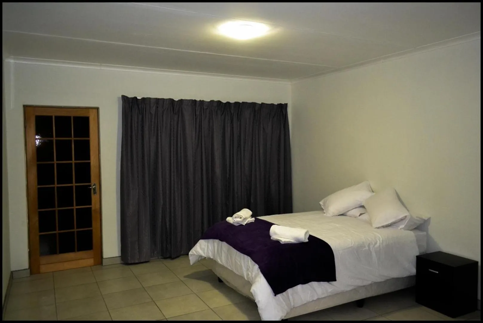 Bed in La Palma Lodge