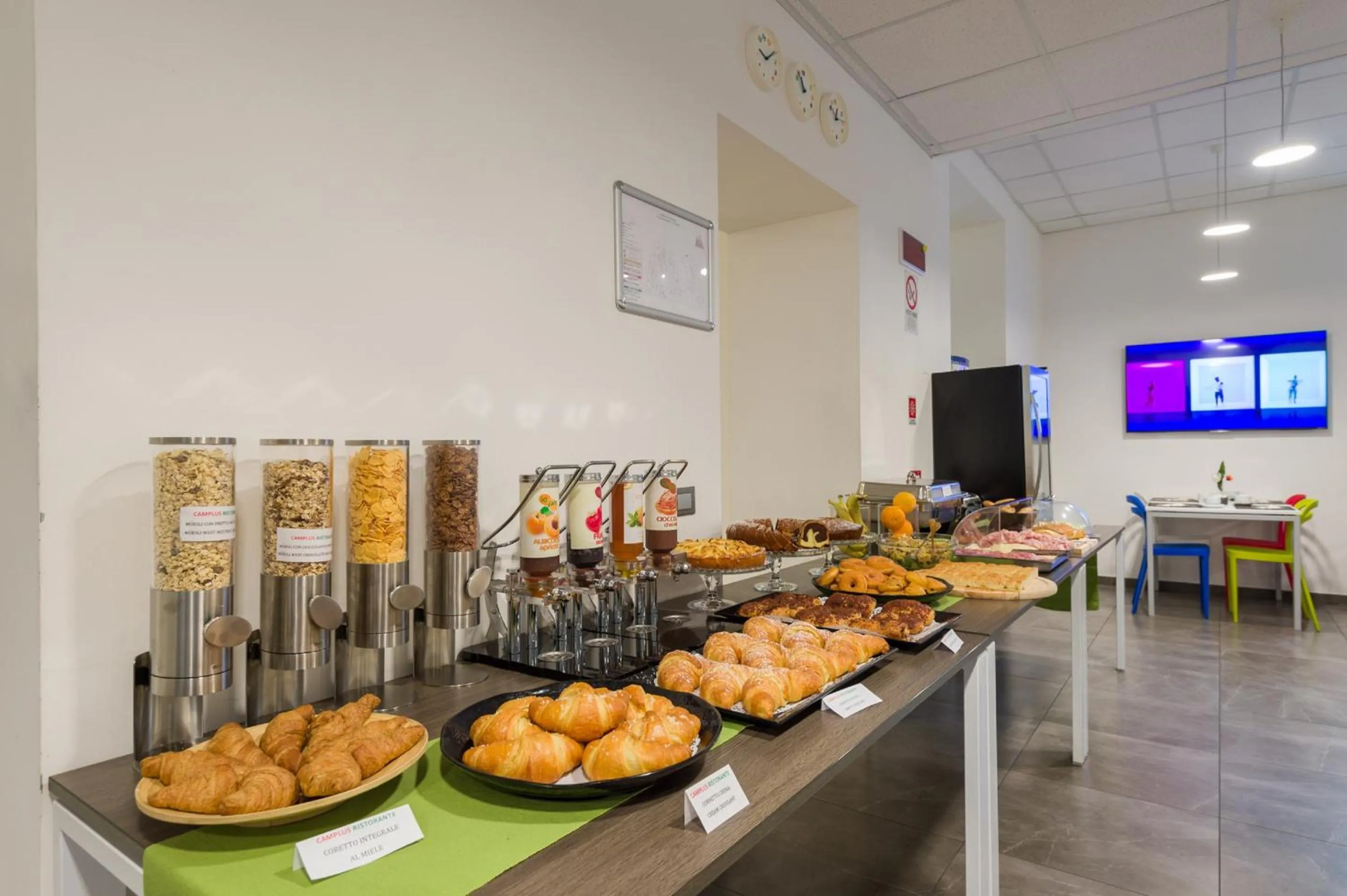 Food and drinks in Camplus Palermo Normanni - Casa per ferie