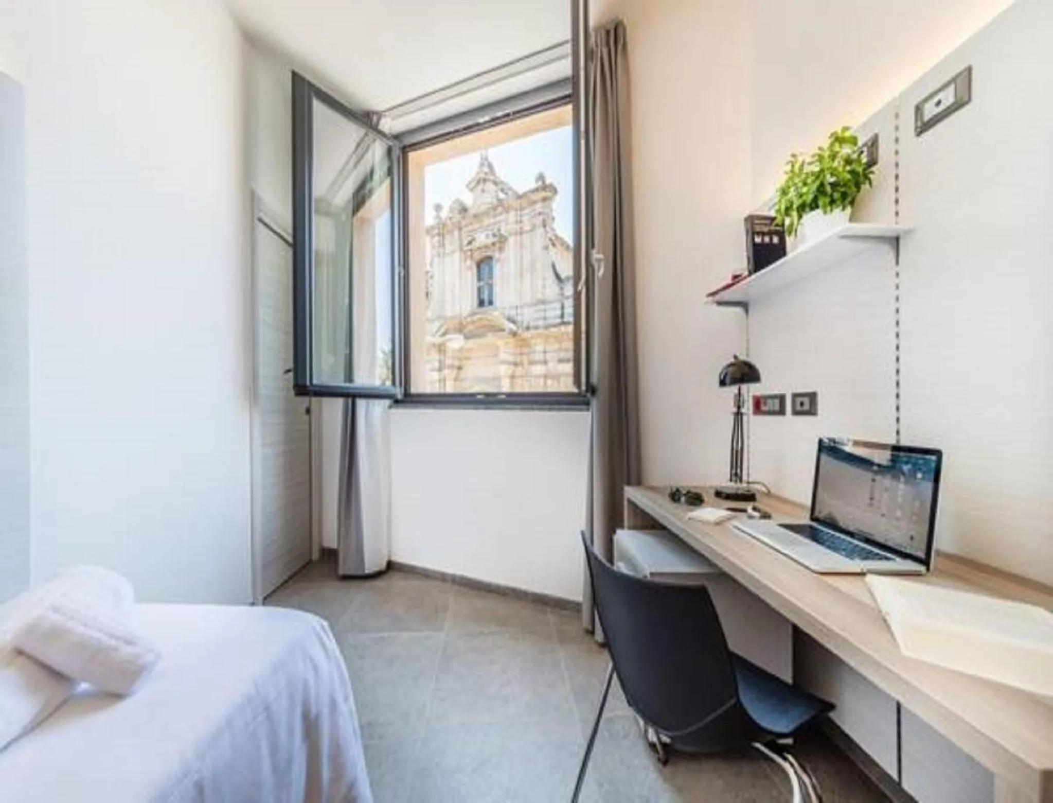 City view, Bed in Camplus Palermo Normanni - Casa per ferie
