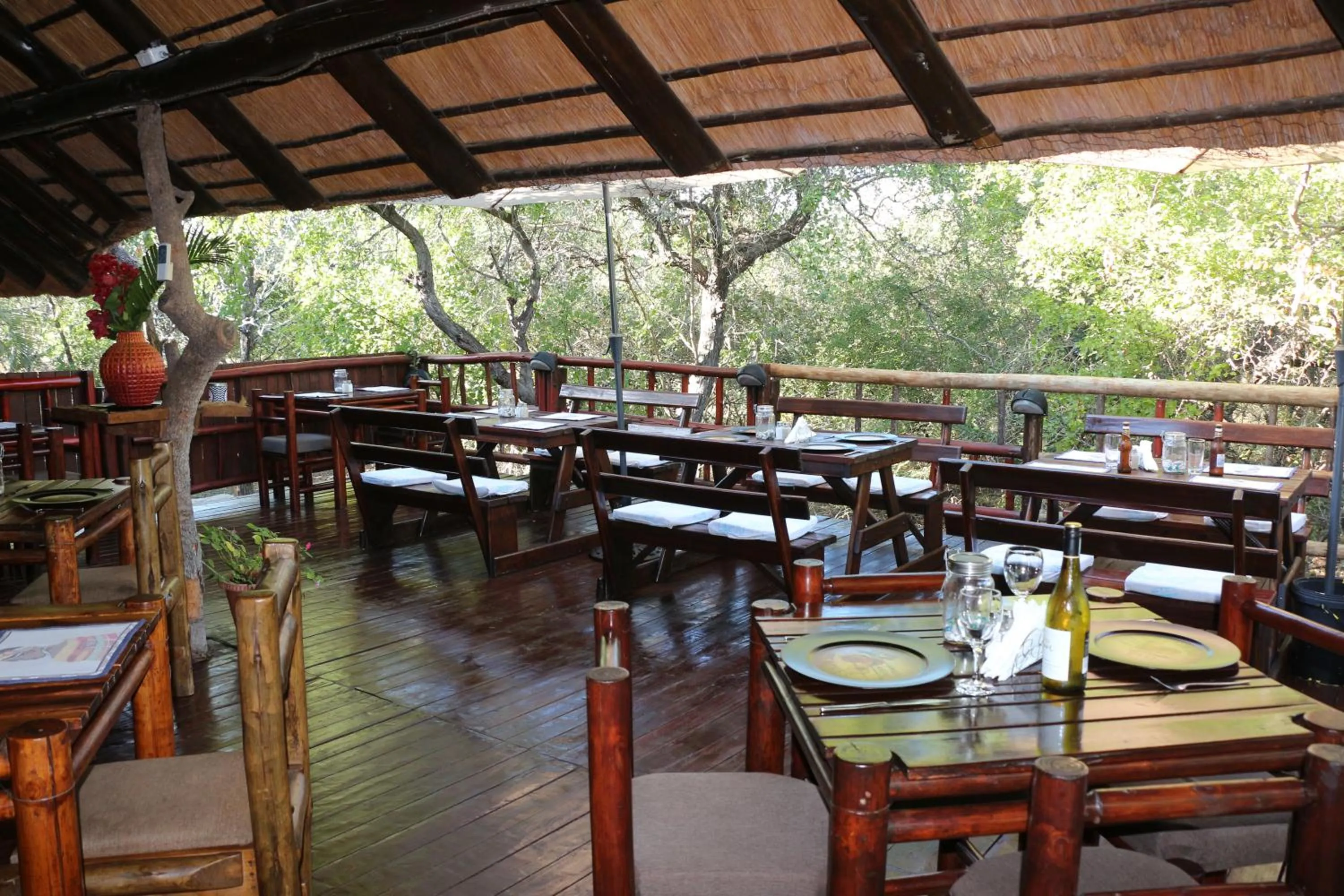 Restaurant/places to eat in Jabula Kruger Safari Lodge