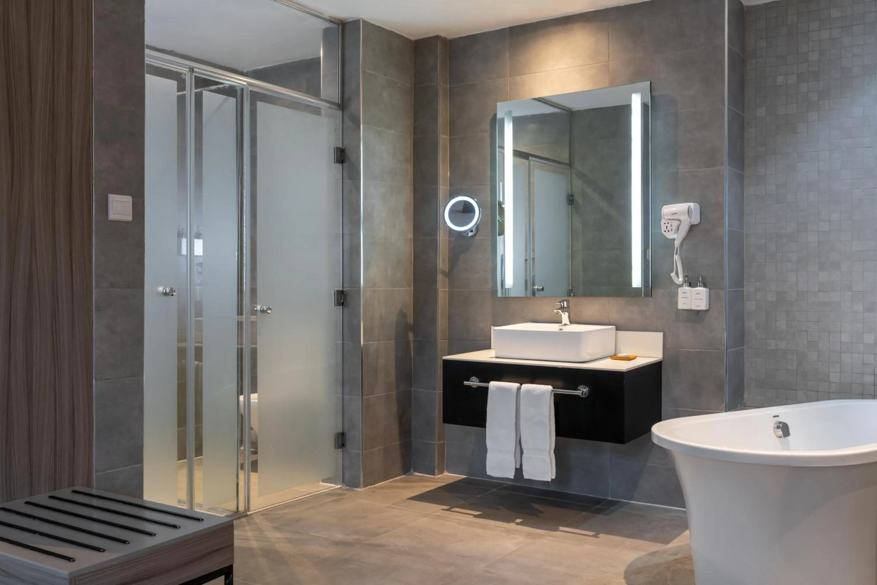 Shower in Radisson Lagos Ikeja