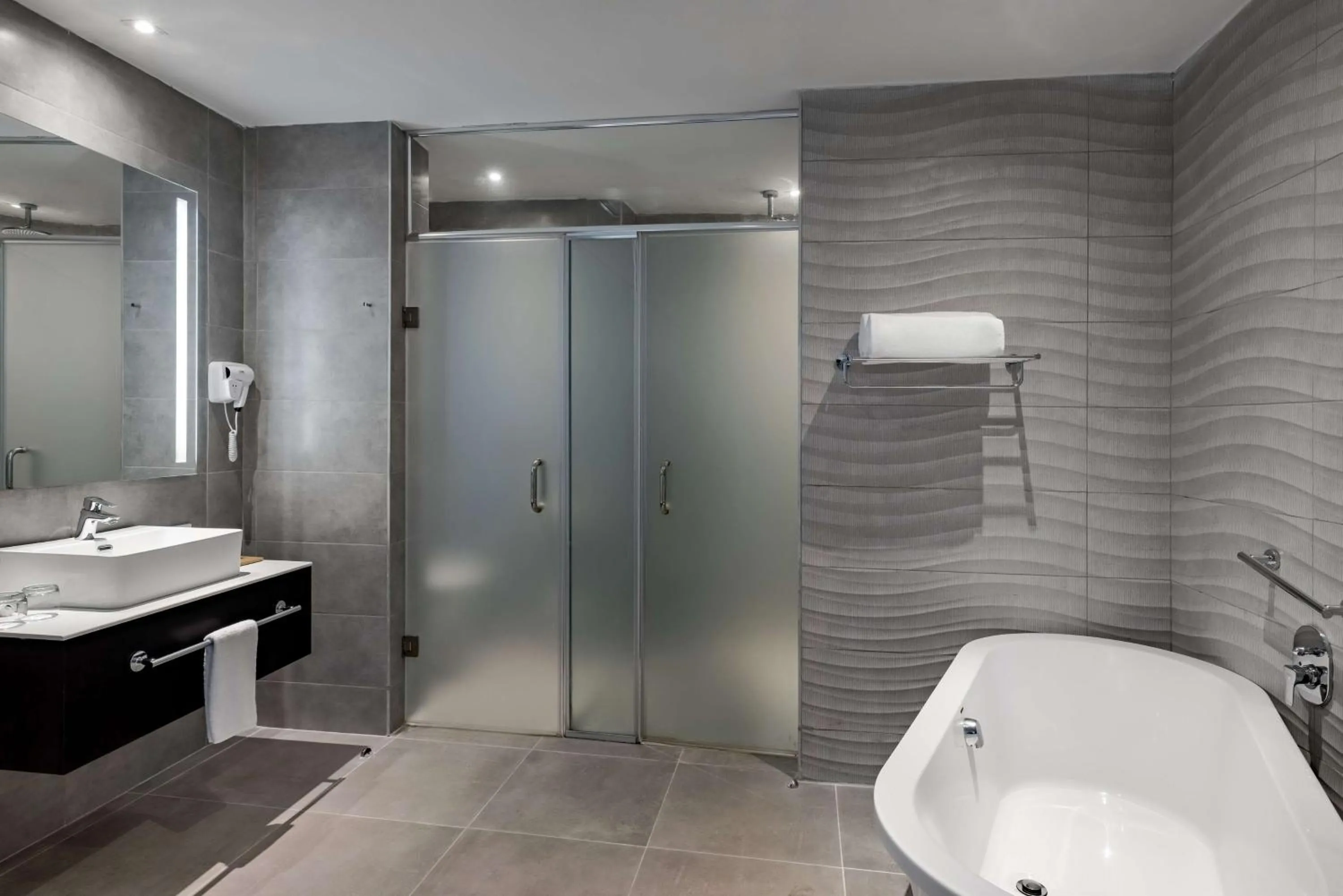 Restaurant/places to eat in Radisson Lagos Ikeja